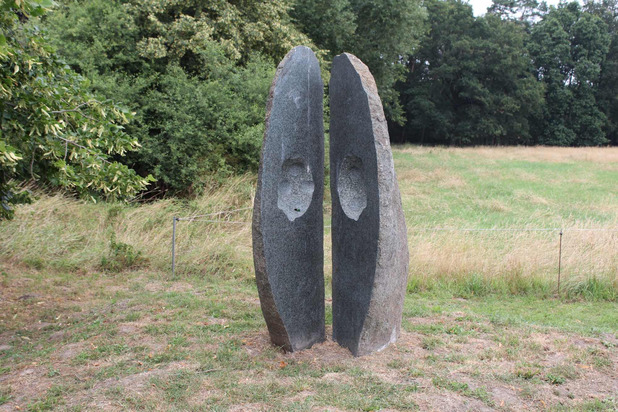 Skulptur "Geöffnete Form"