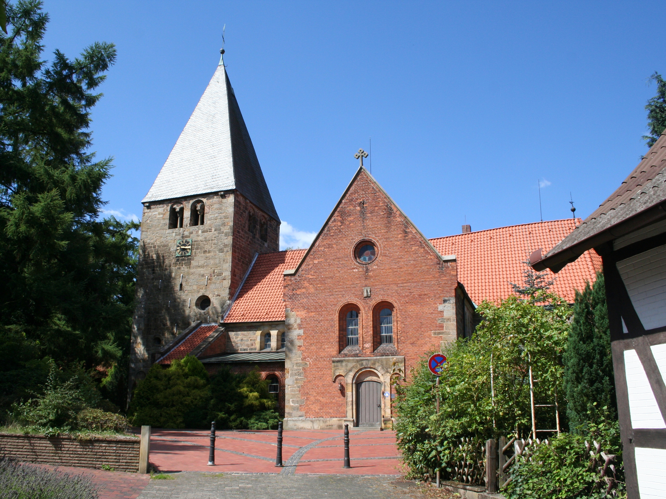 St. Clemens-Romanus-Kirche Marklohe