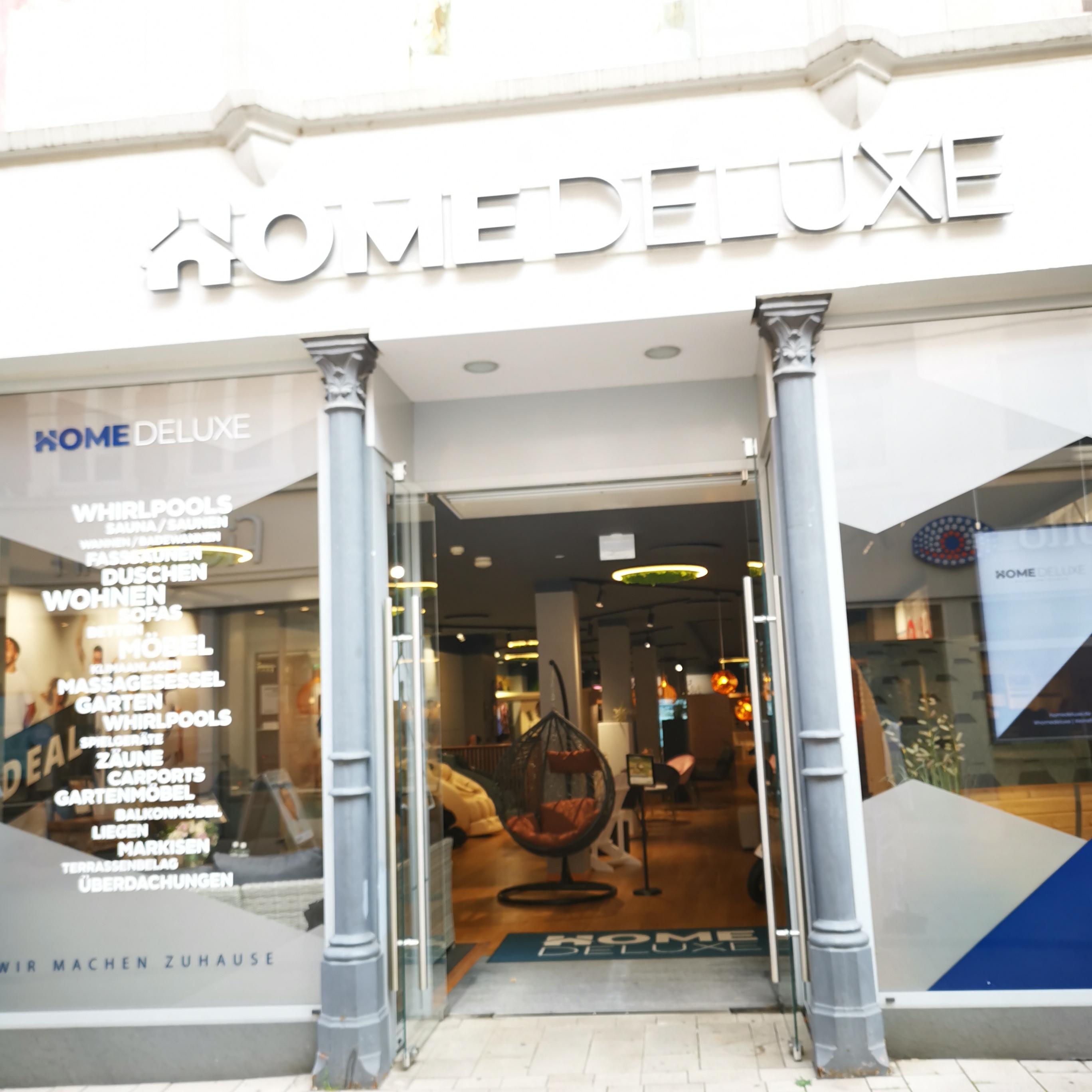 Home Deluxe GmbH