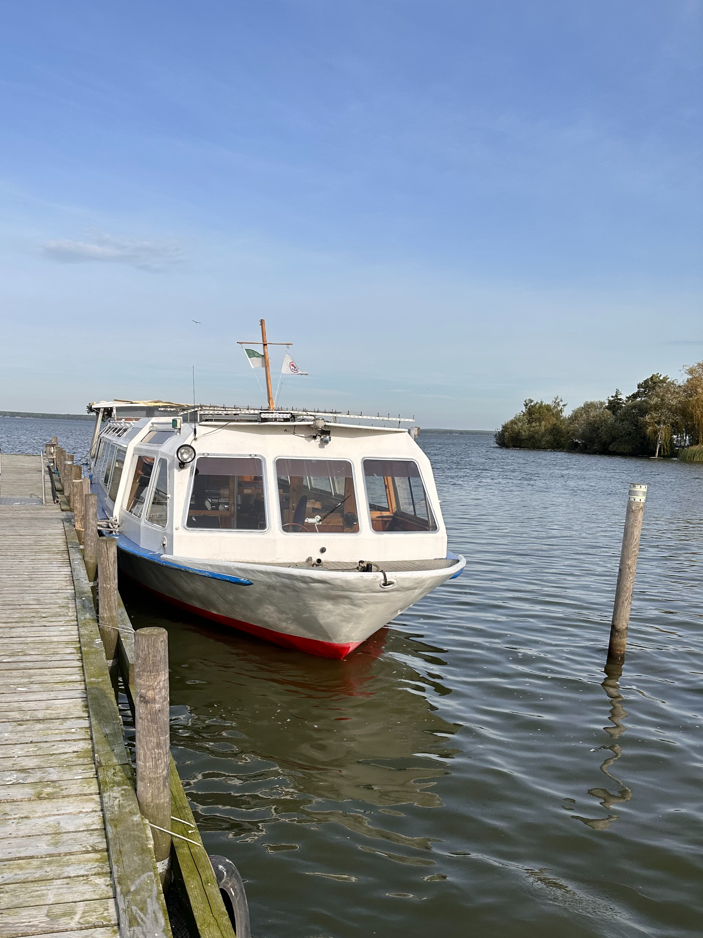 Personenschifffahrt - Fahrgastschiff "Willkommen"