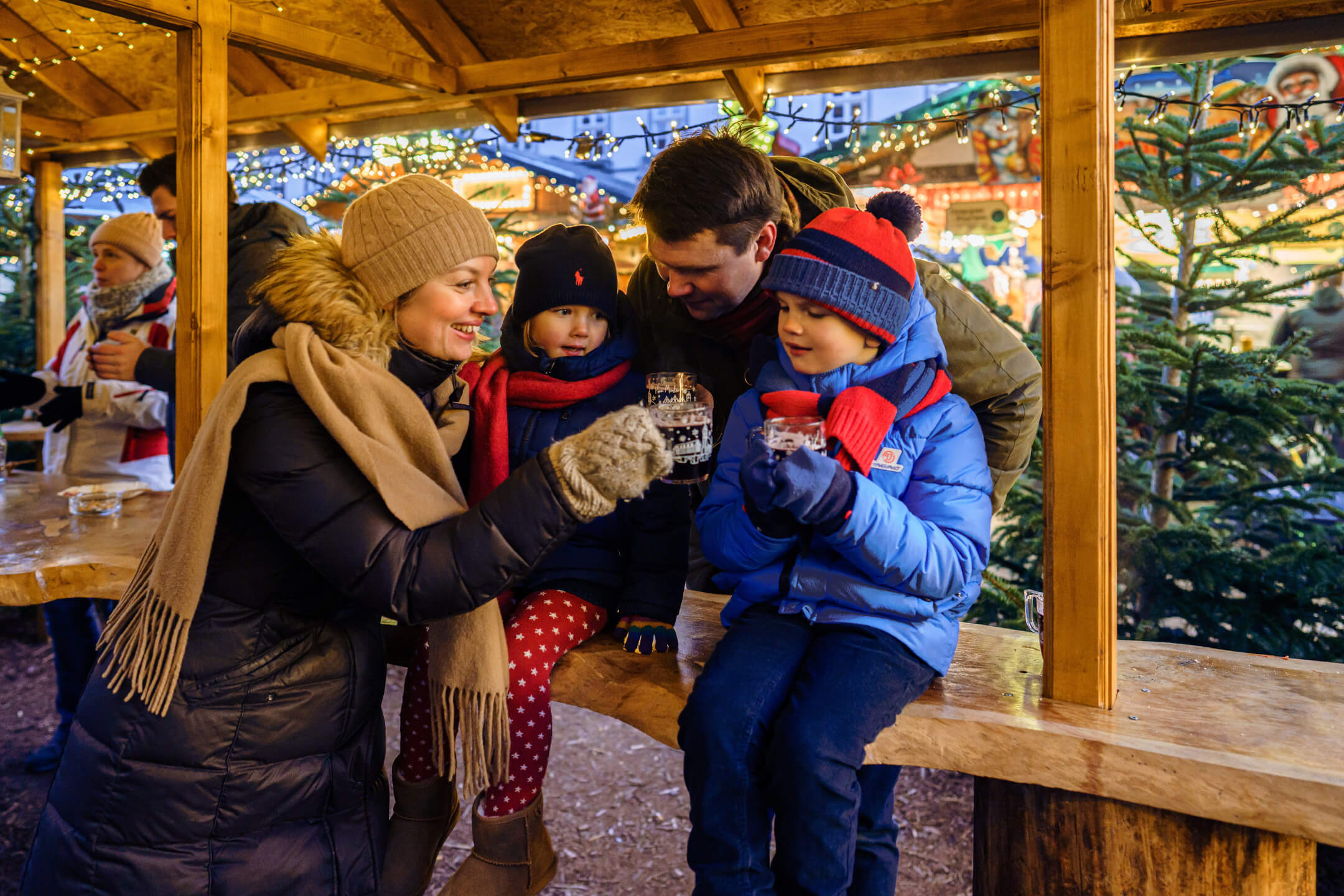 Weihnaachtsmarkt Glühwein(1).jpg