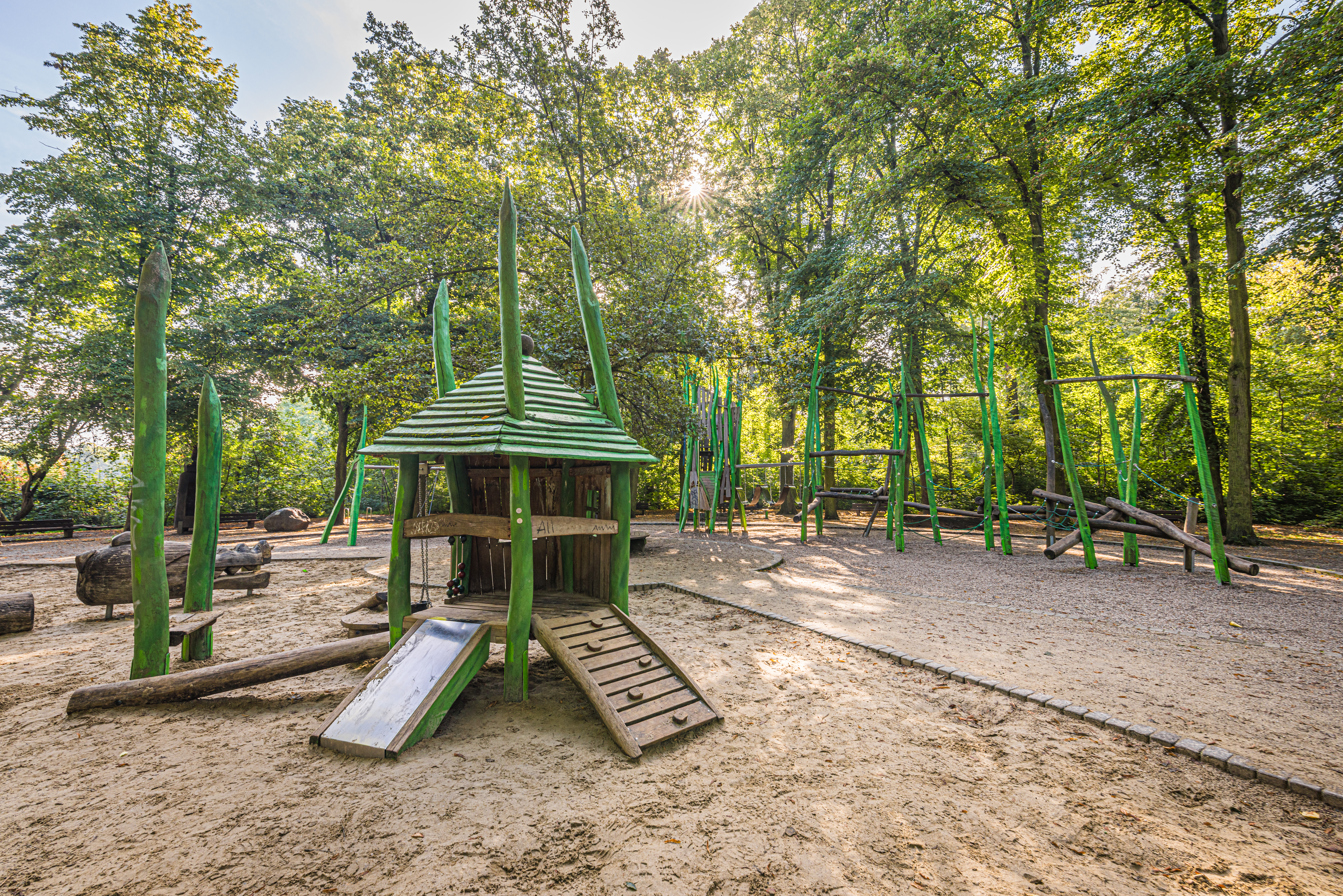Spielplatz Louise-Otto-Peters-Platz – Motiv