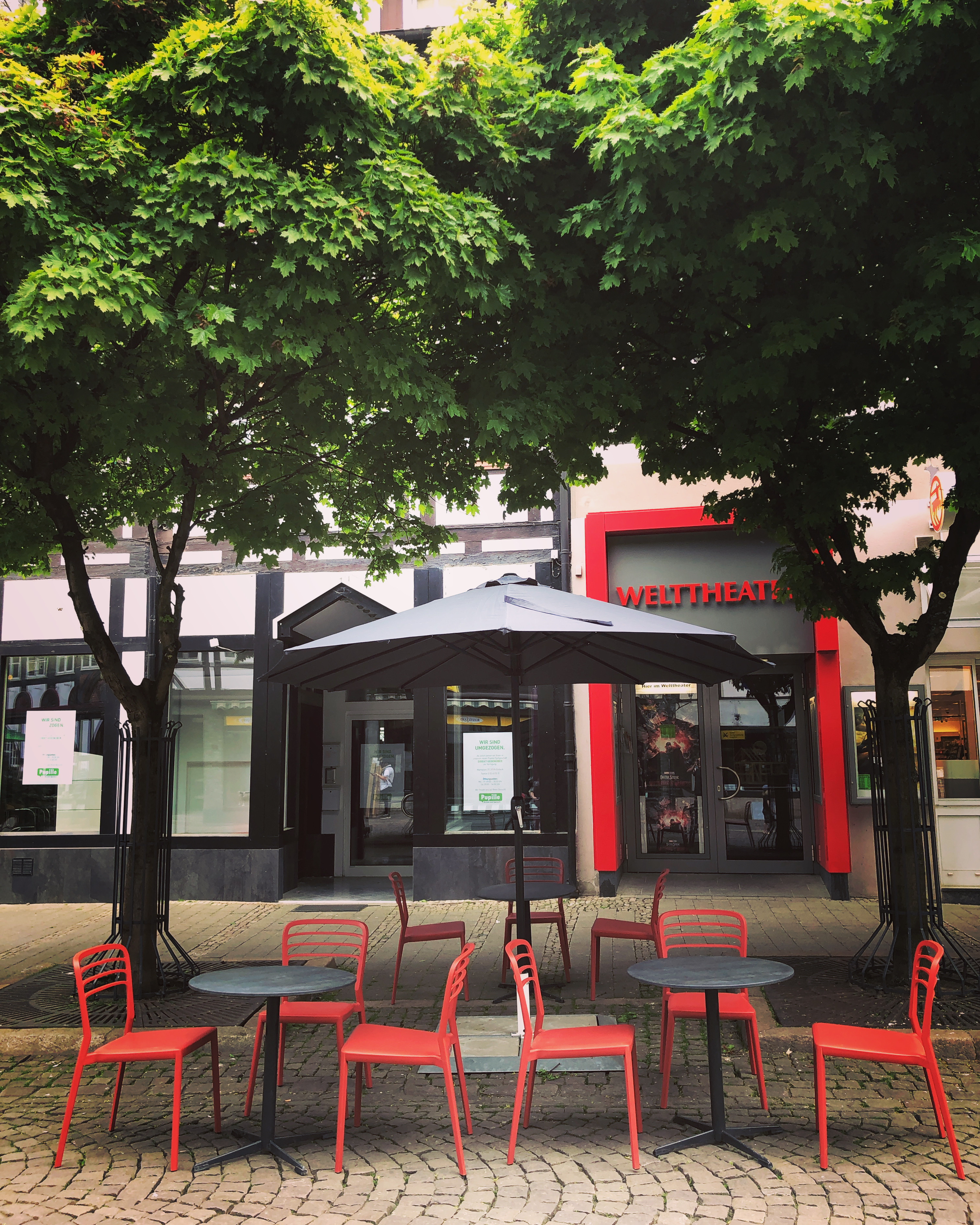 Öffentliches WC/Welt- Theater