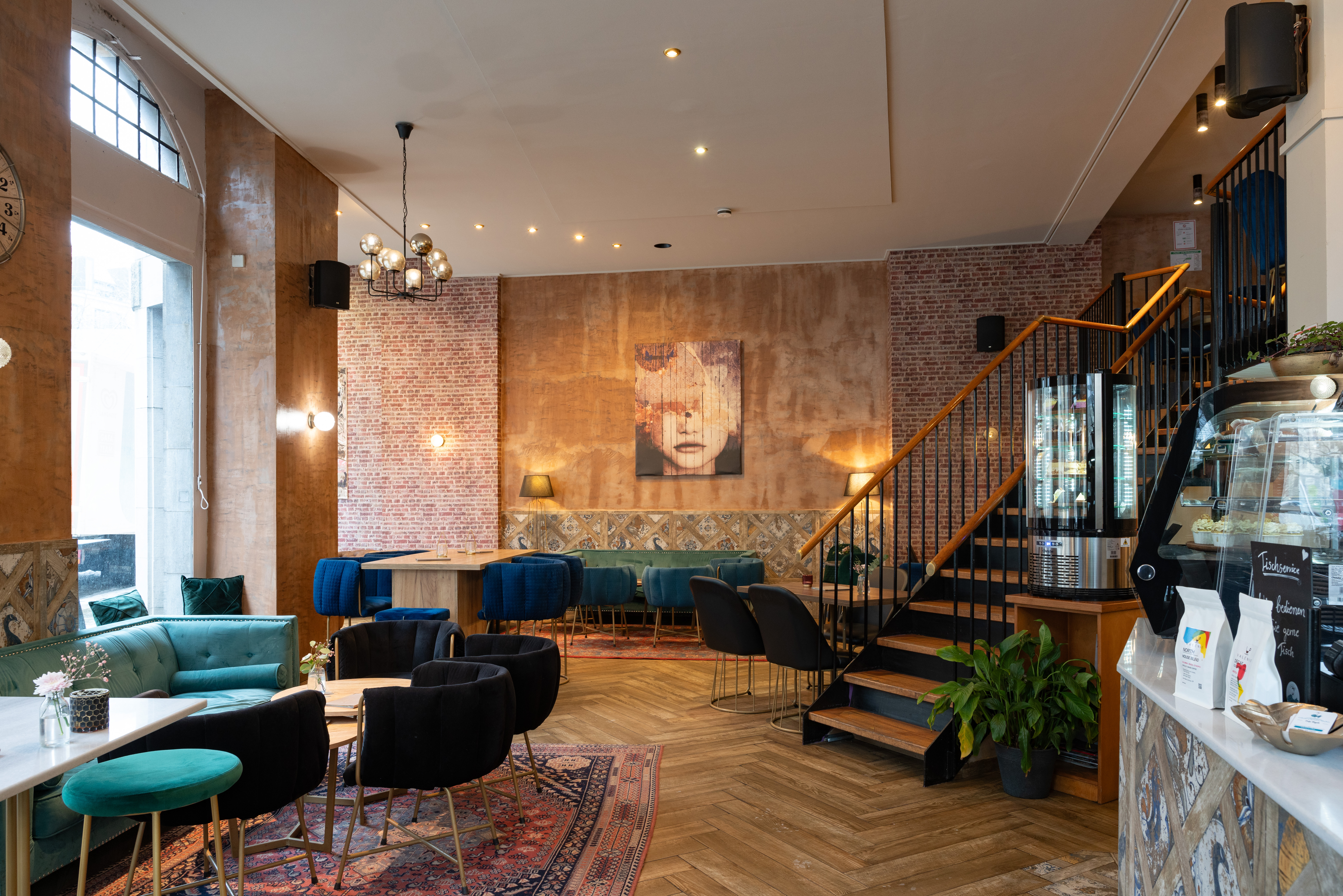 Café Bigoti – Motiv