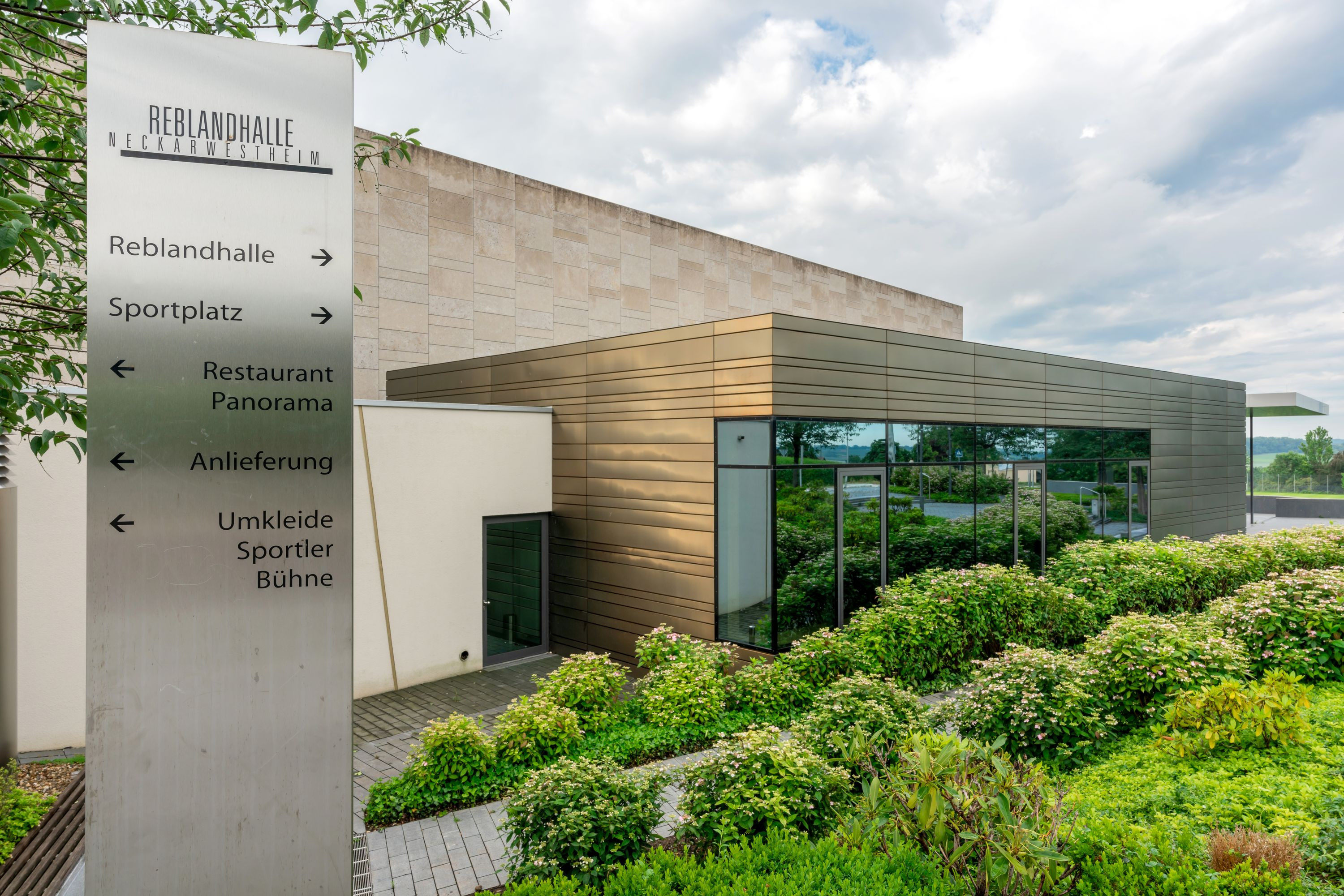 Reblandhalle Neckarwestheim | Veranstaltungshalle & Konzertlocation | HeilbronnerLand