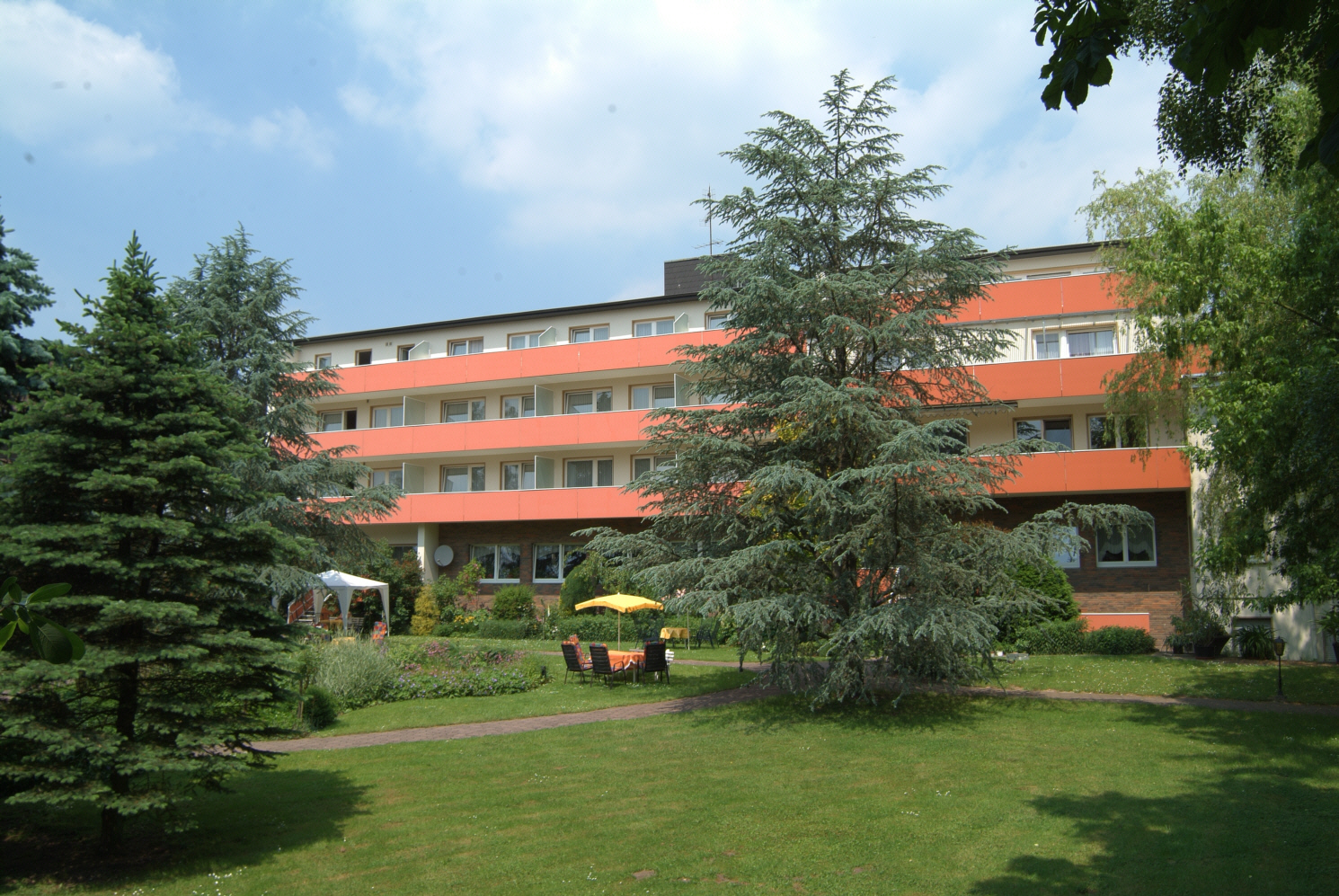 Haus Schwanensee Außenansicht 1.jpg