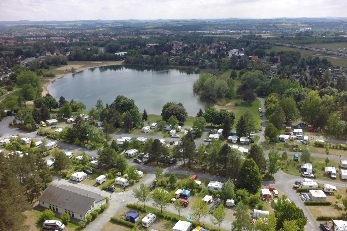 Luftaufnahme Waldcampingplatz