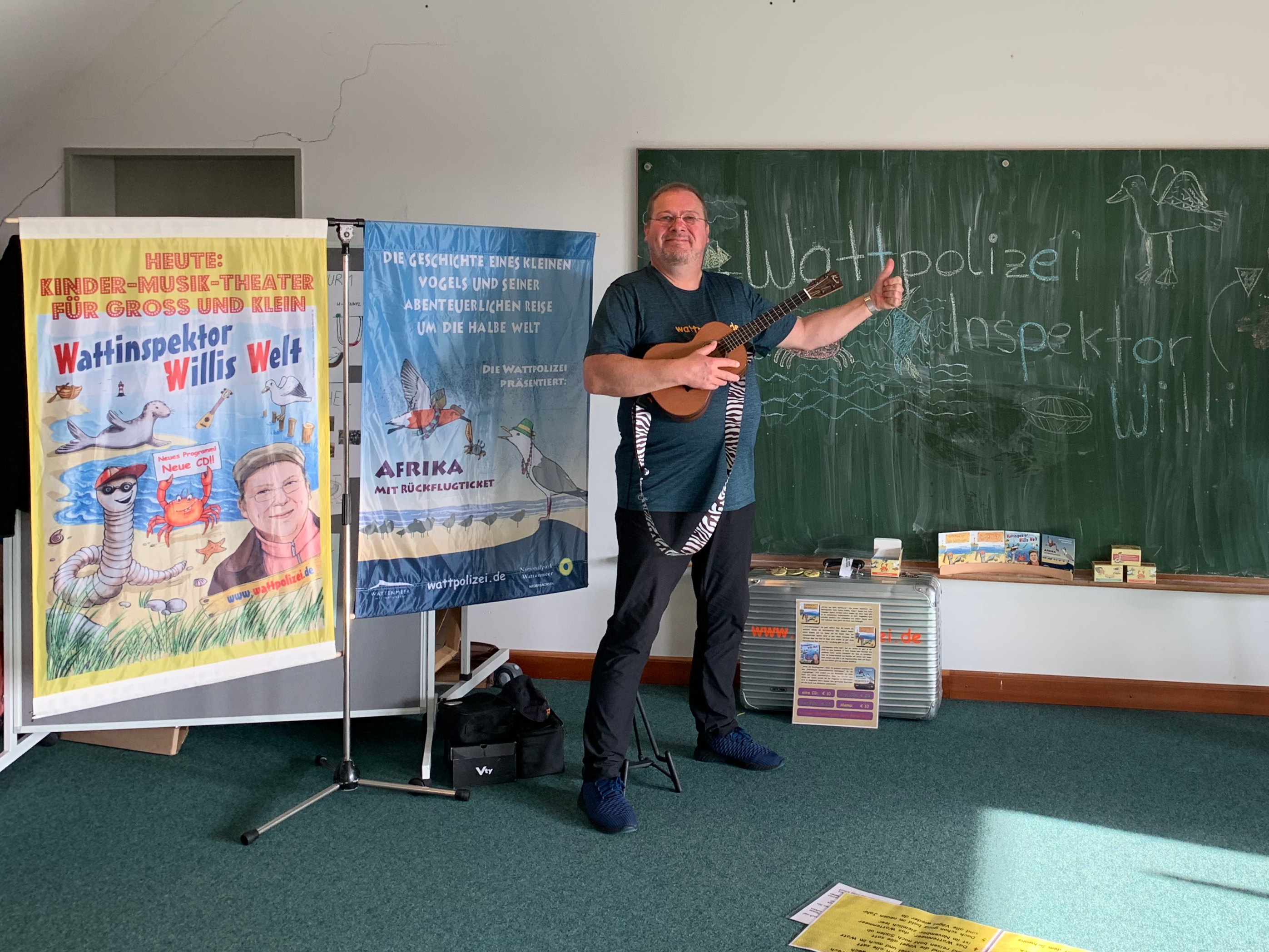 Sebastian Fuhrmann von der Wattpolizei im Nationalpark-Haus Dornumesiel<br>