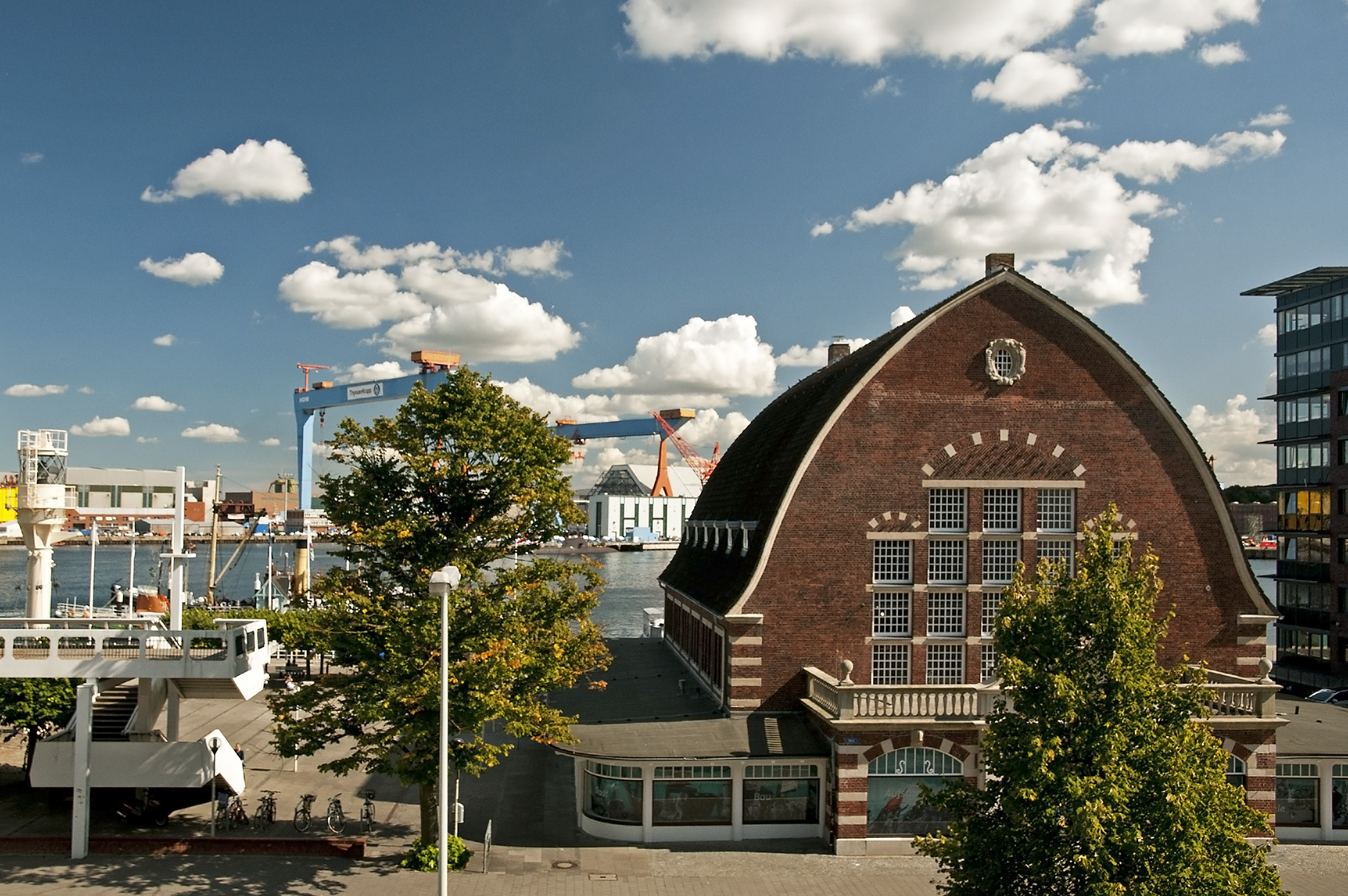 „Marine, Werften, Segelsport“ – die Geschichte der Hafenstadt Kiel