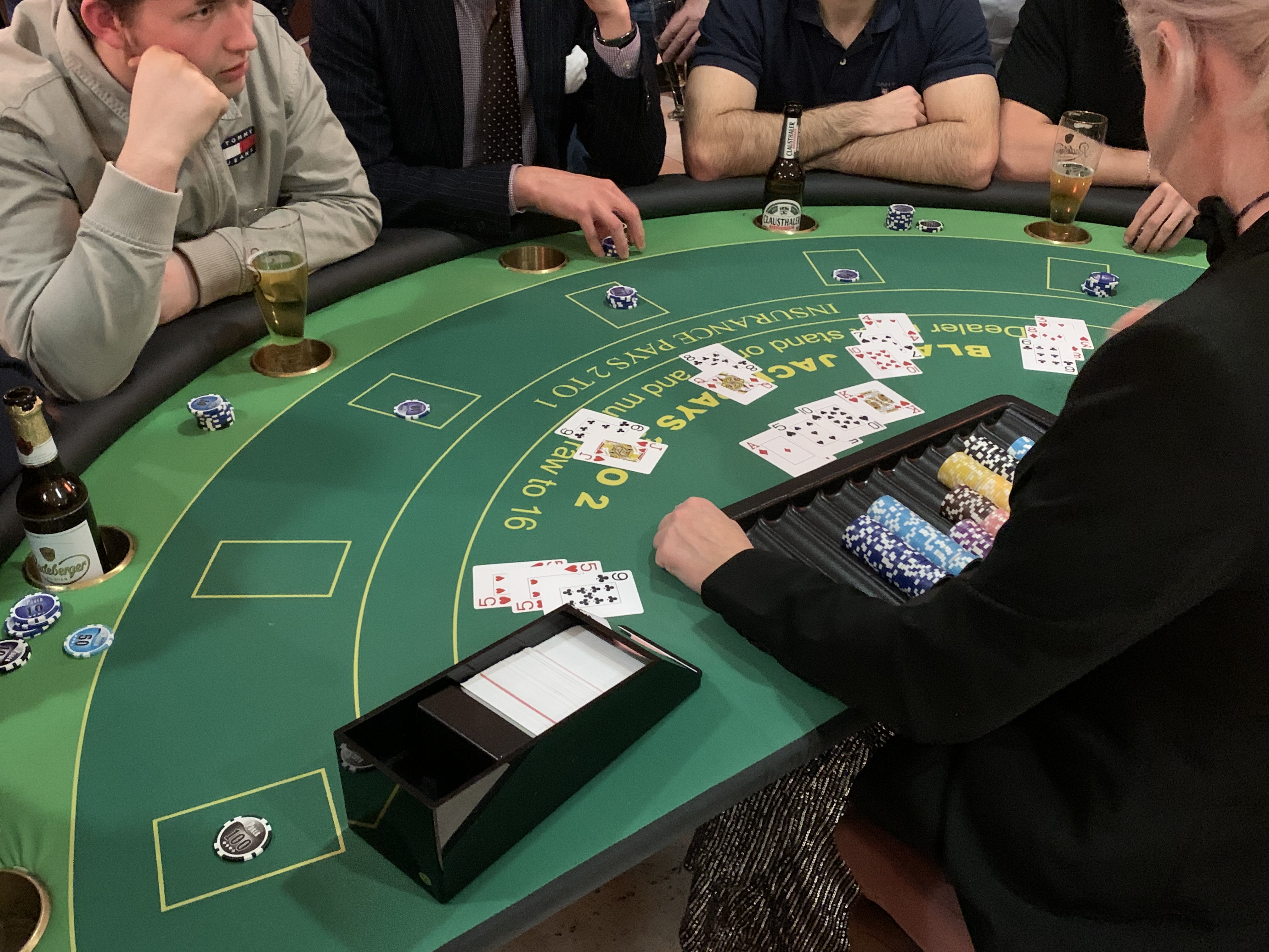 Review: Zoome Casino App – Karten Spiele: Klassiker und Varianten