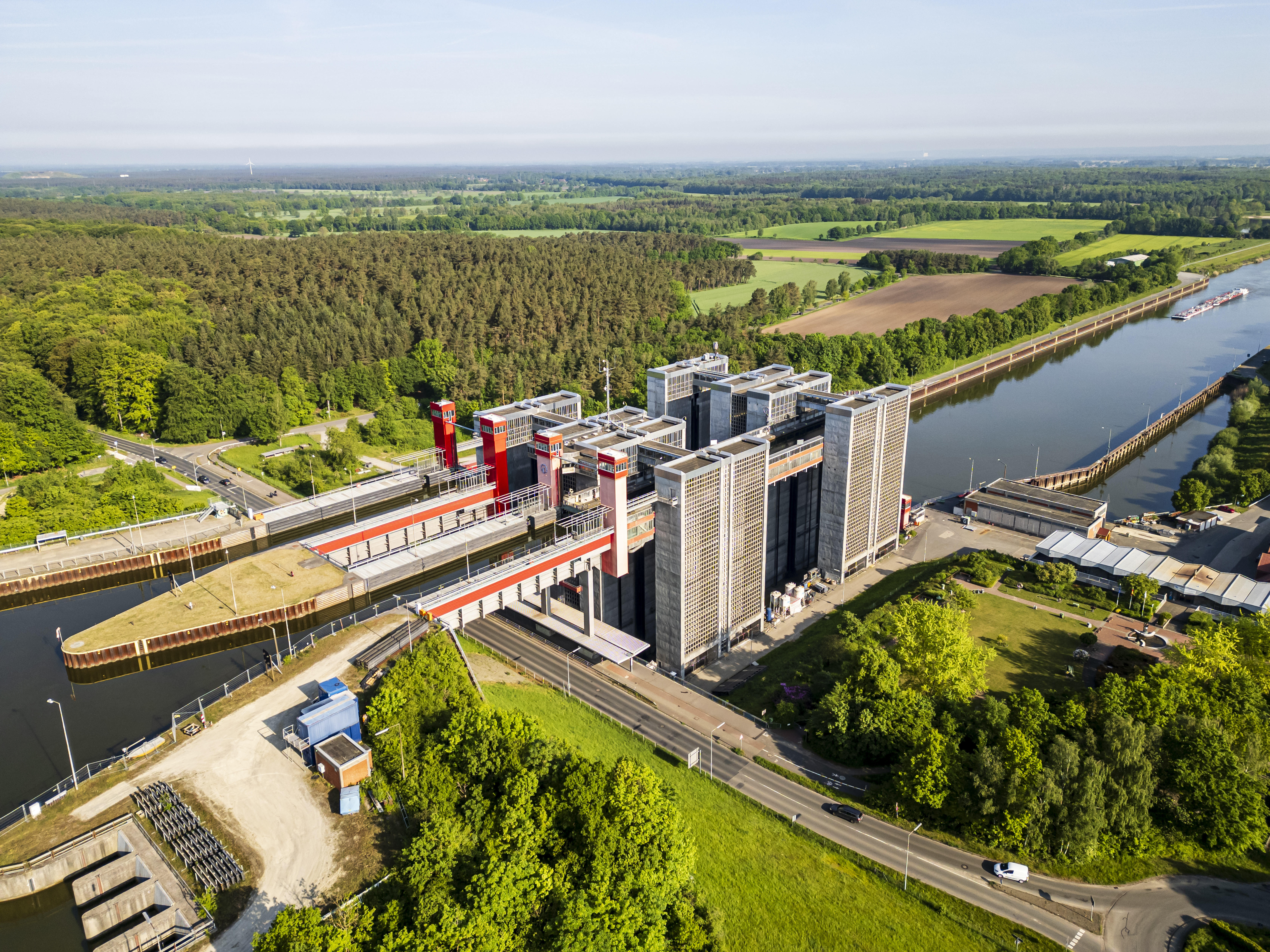 Schiffshebewerk ⇌ Lüneburg ⇌ Schiffshebewerk