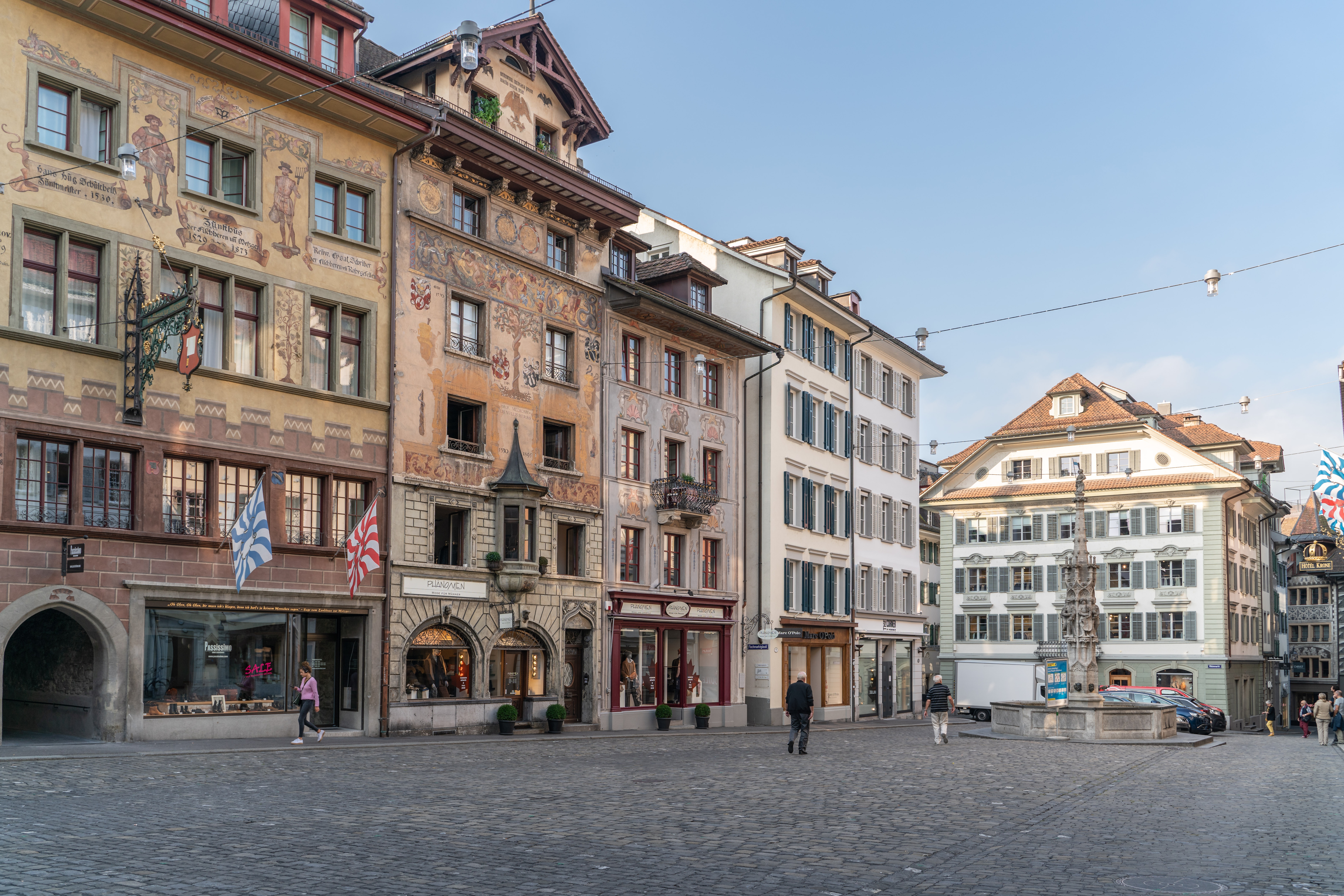 Thematic Tour: From Painted Facades to Wordplay