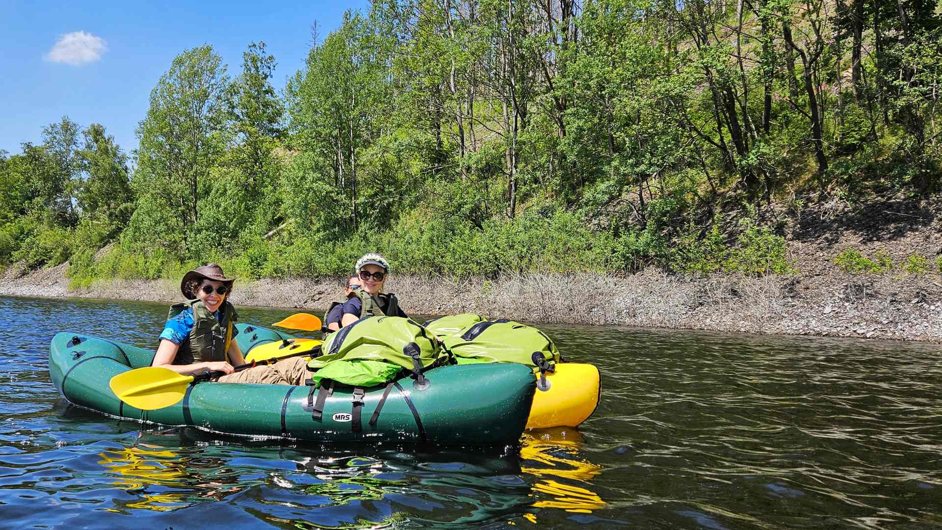 rafts on trails - Abenteuer Packrafting auf dem Okerstausee
