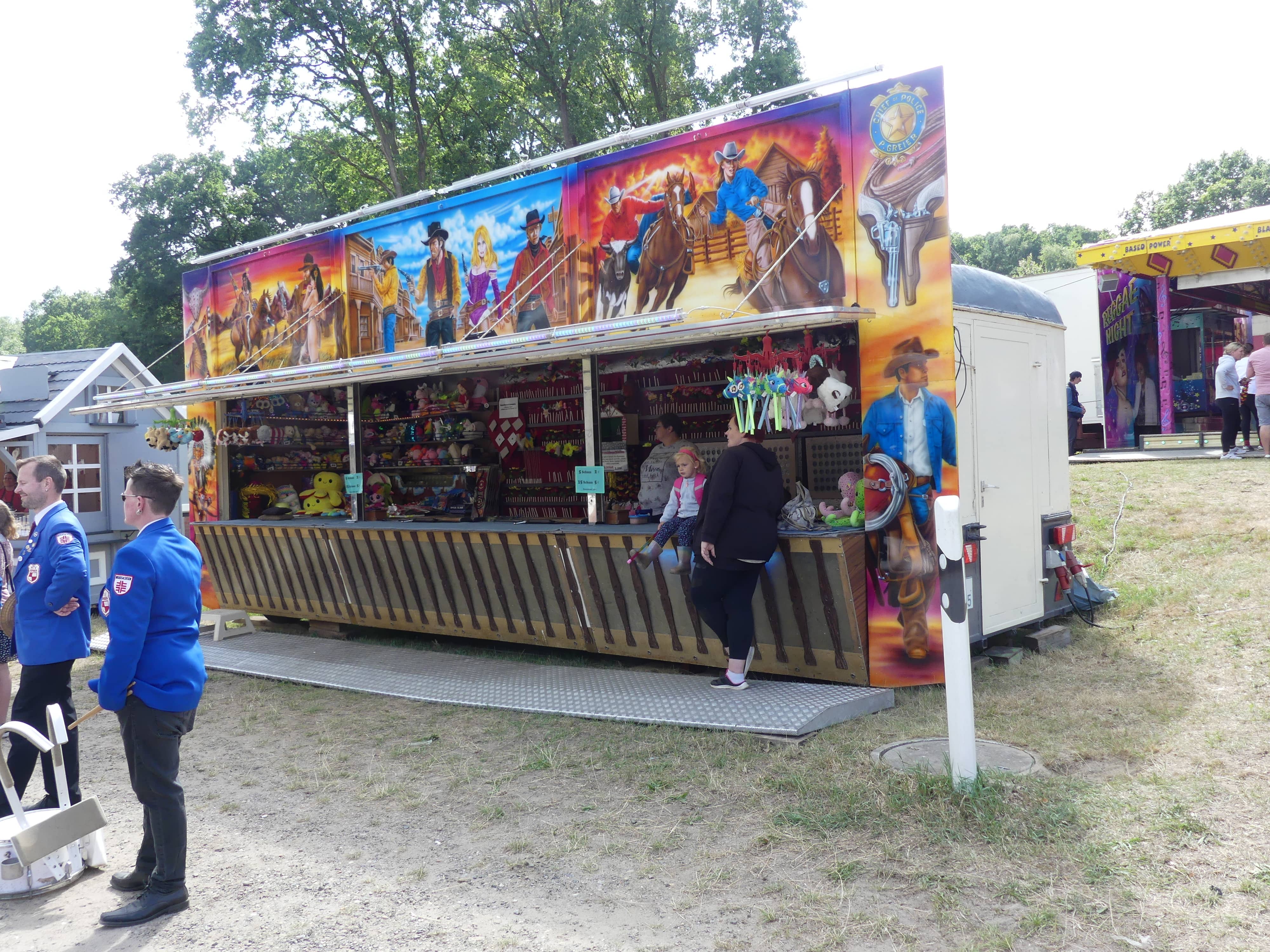 Festplatz_Schiesswagen.JPG