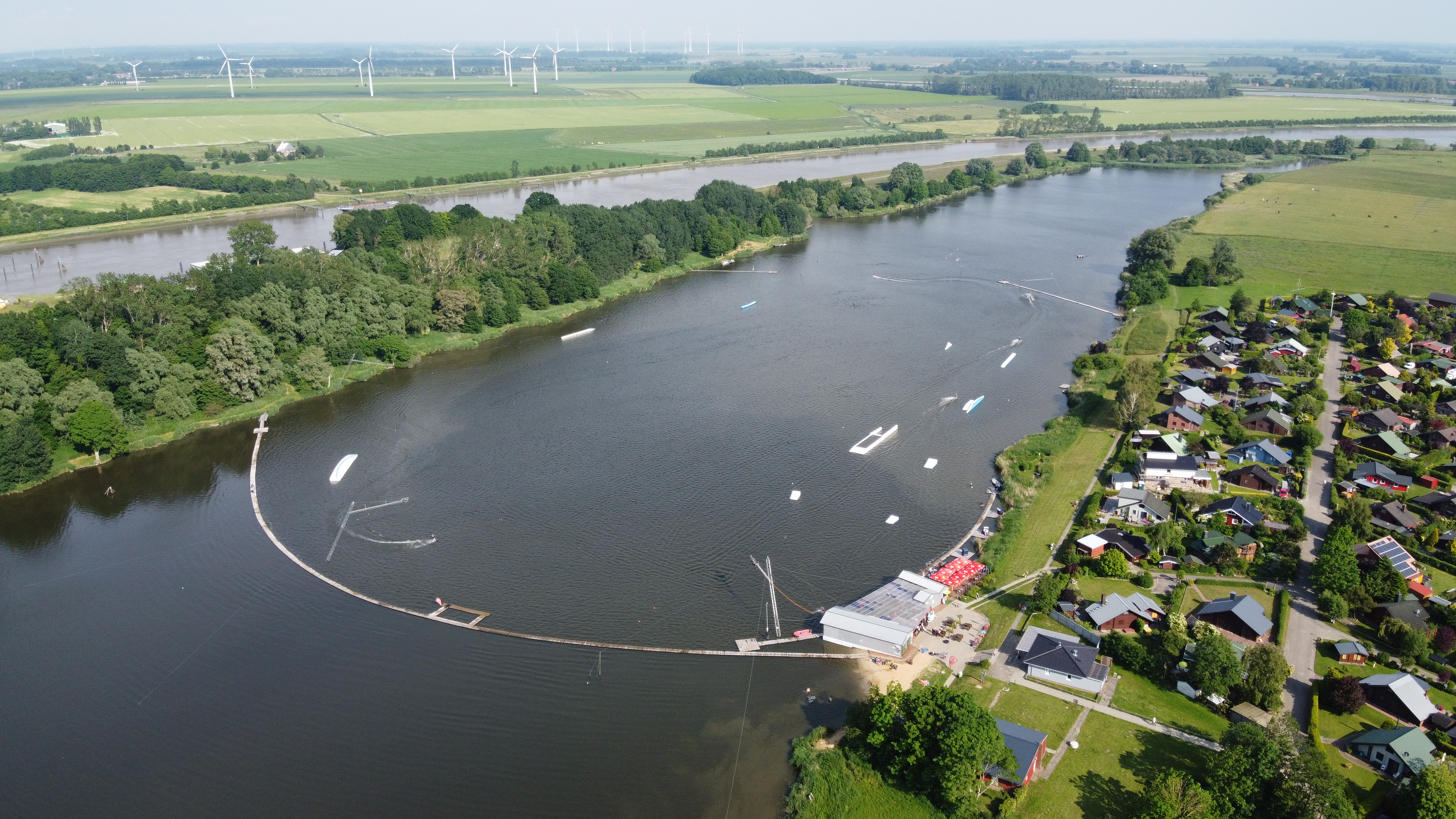 Wasserski und Wakeboard Neuhaus / Oste