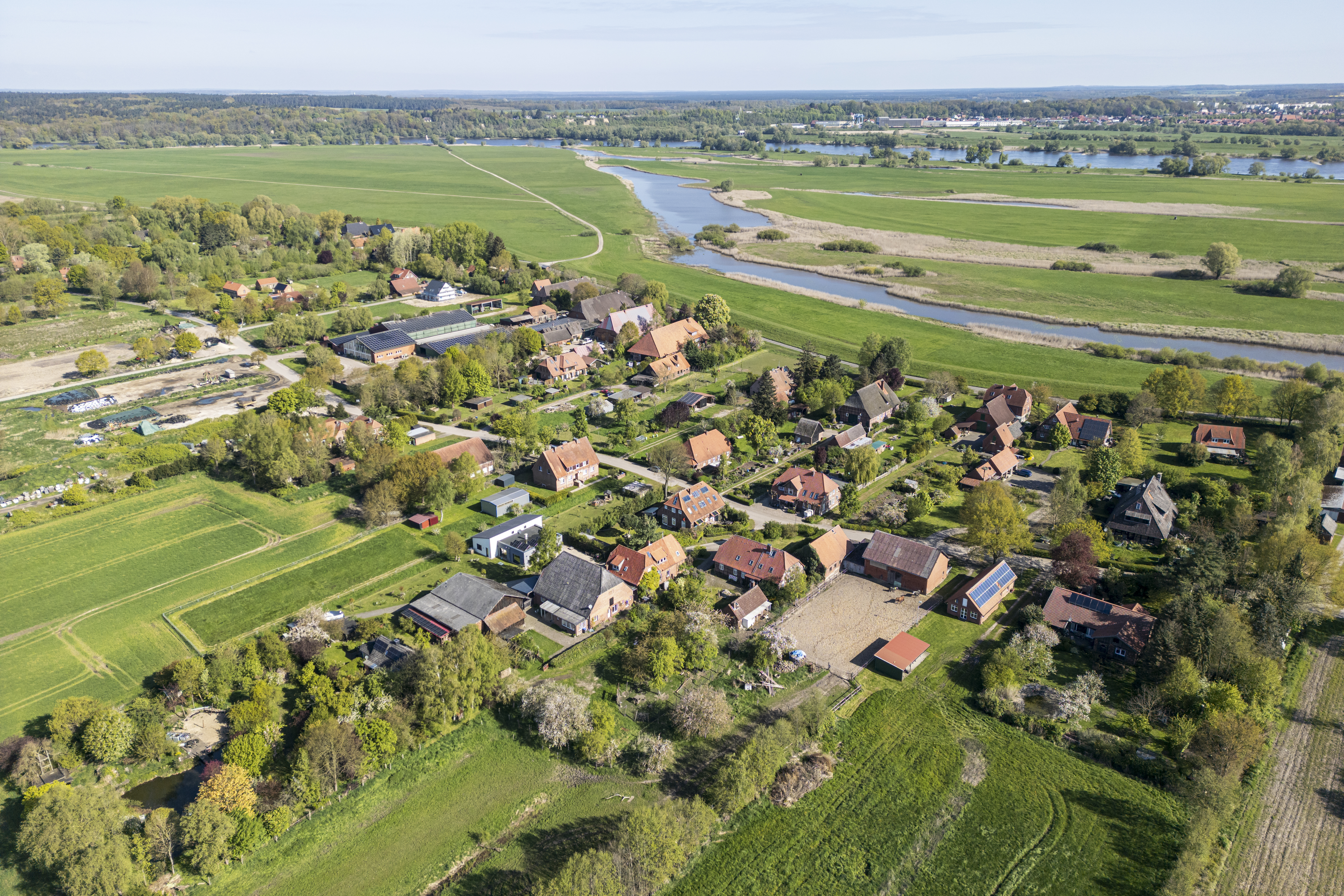 Marschhufendörfer an der niedersächsischen Elbe