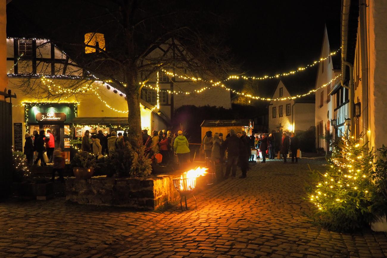 Weihnachtliche Stimmung in Kronenburg