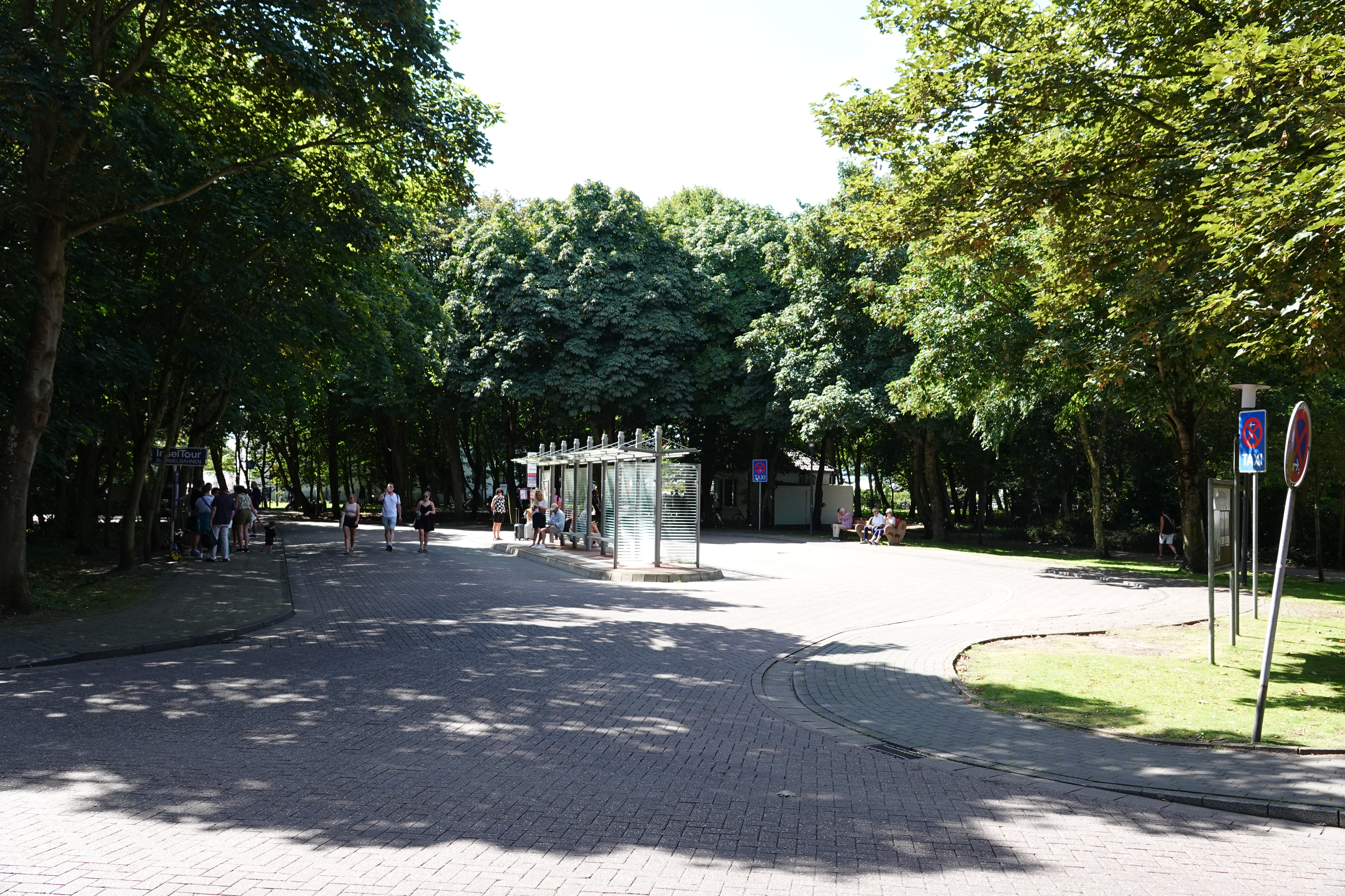Bushaltestelle Rosengarten