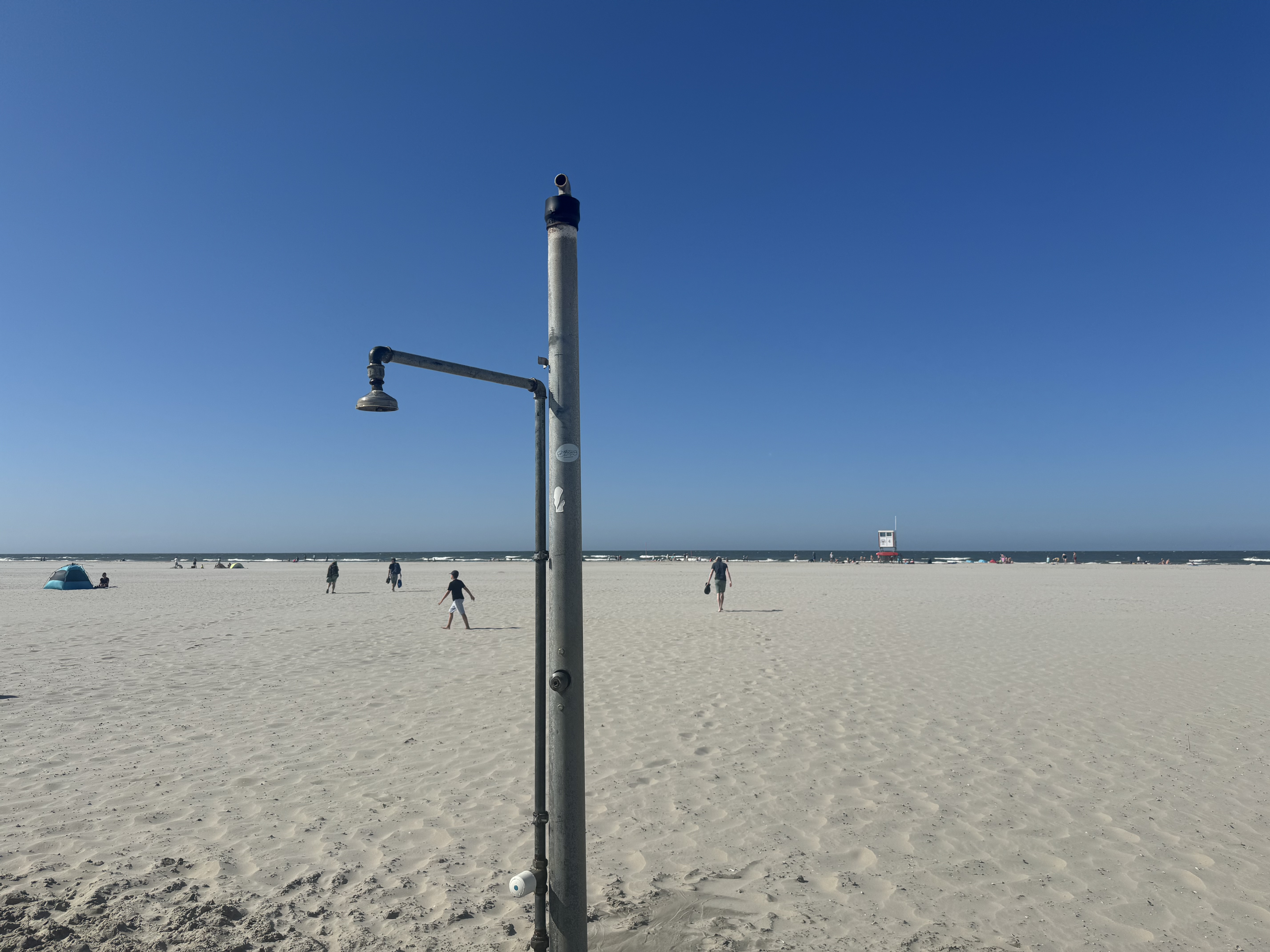 Stranddusche am Strandabgang Tennisplätze auf Juist