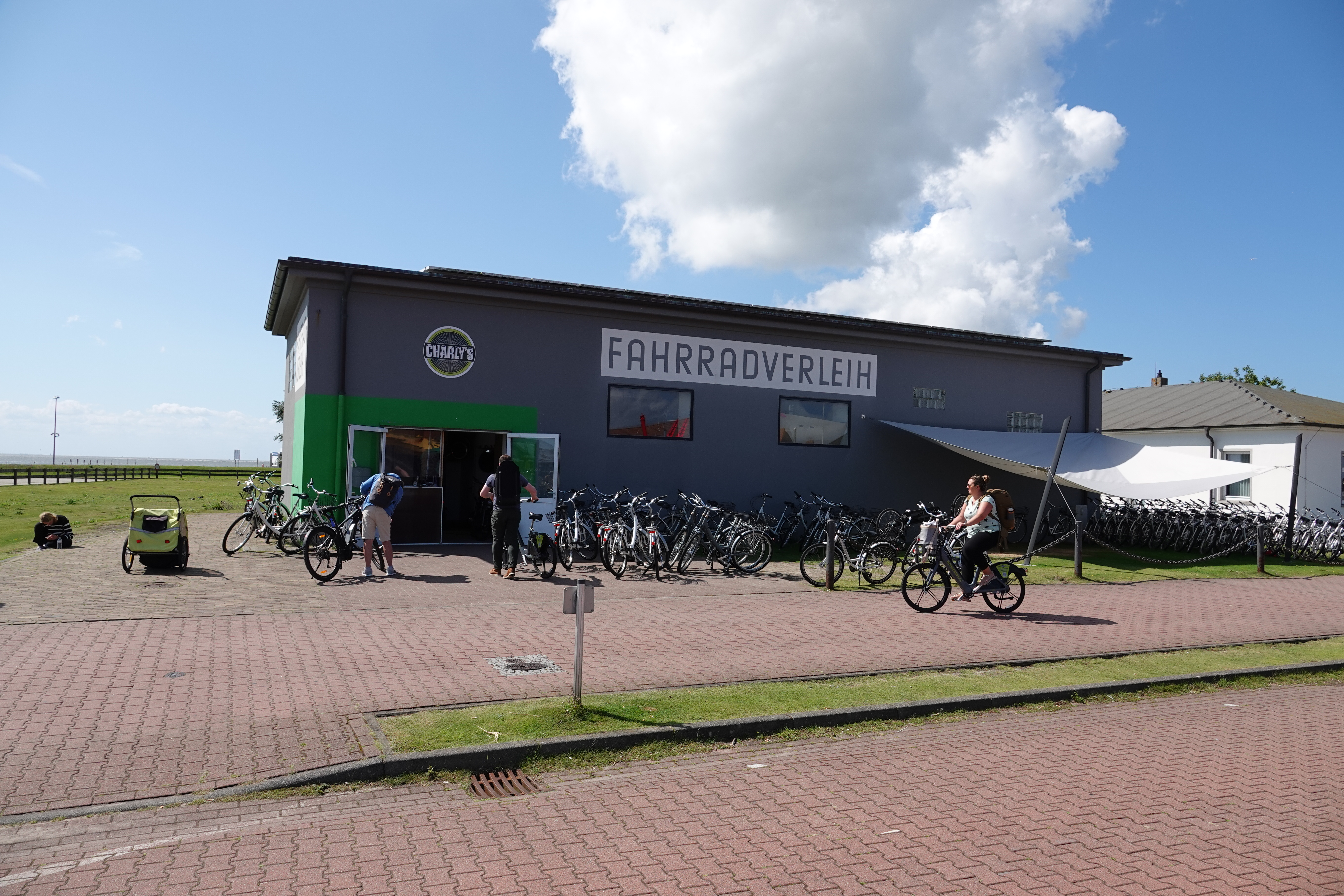 Charly's Fahrradverleih am Hafen