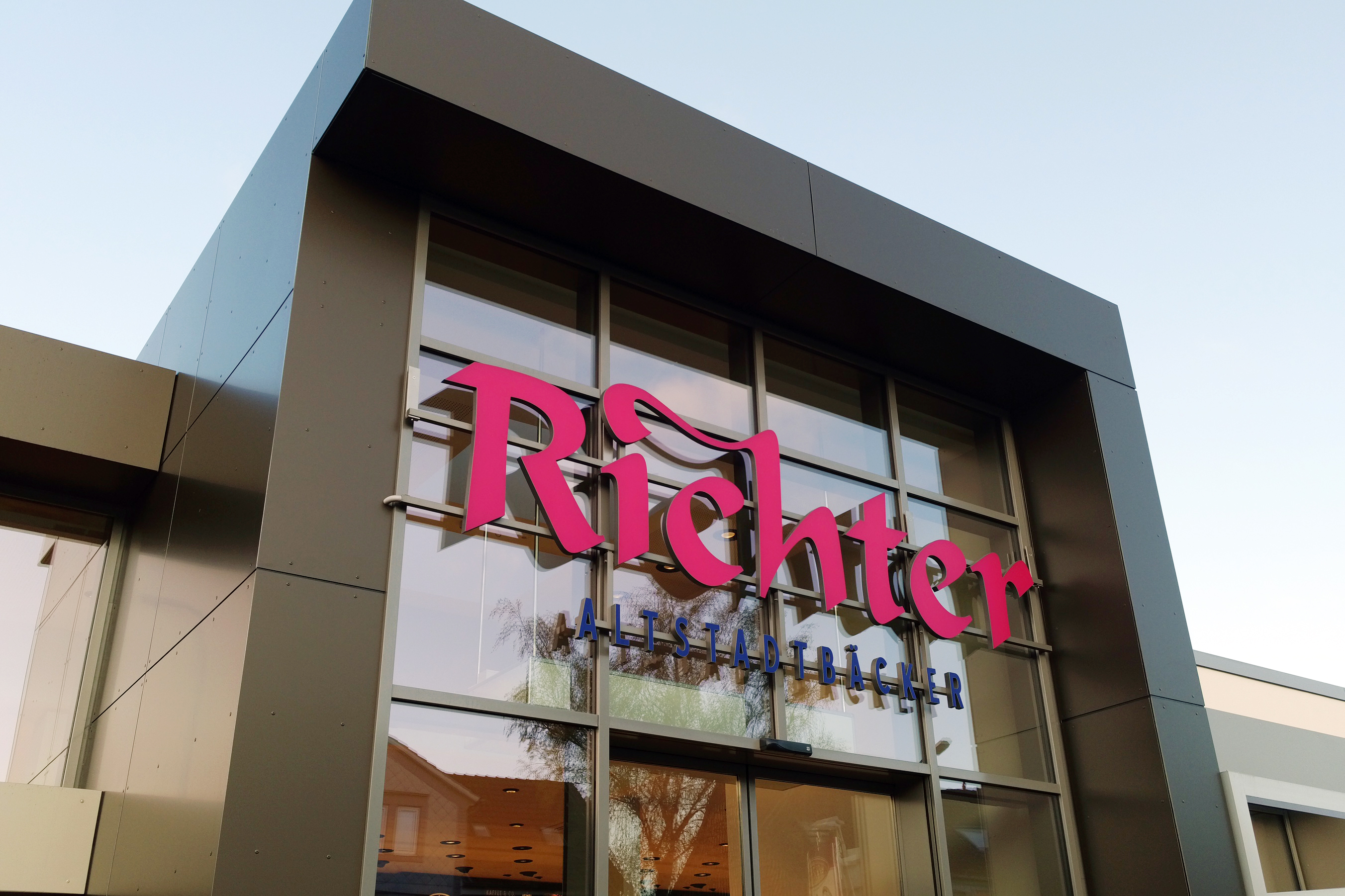 BACK.HAUS Café