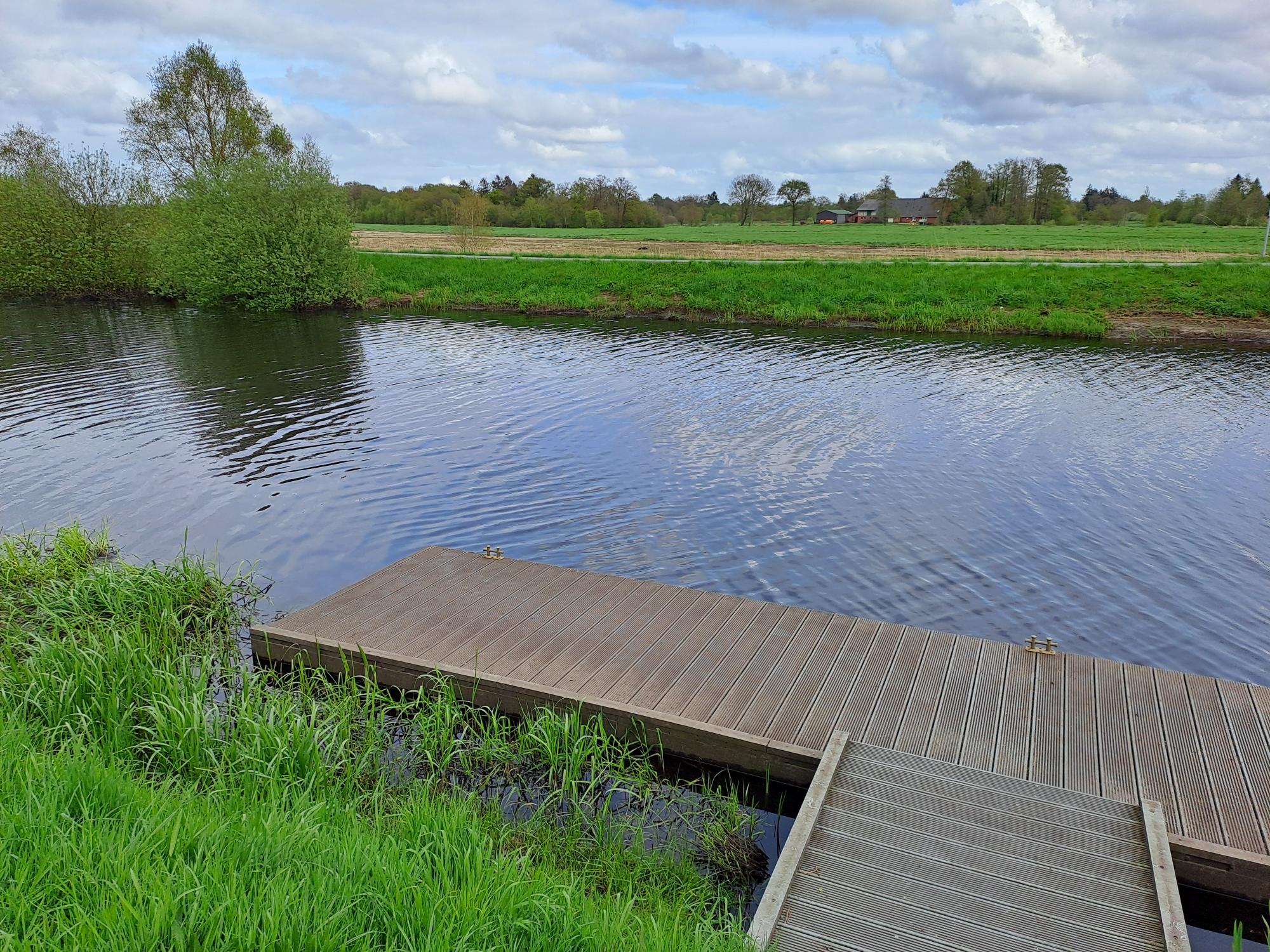 Boots- und Kanuanleger Hadelner Kanal 1 - Ihlienworth