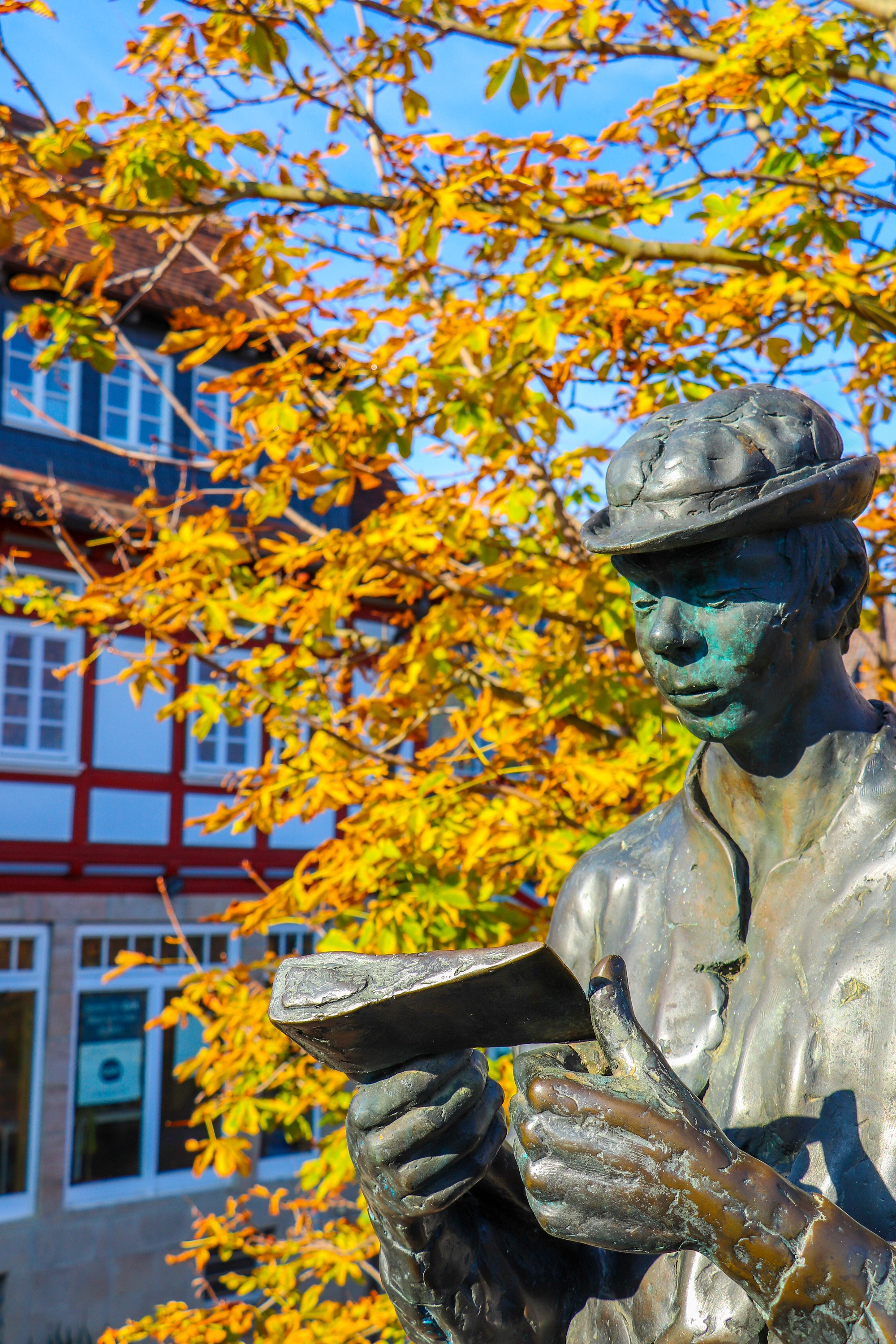 Bartenwetzer im Herbst