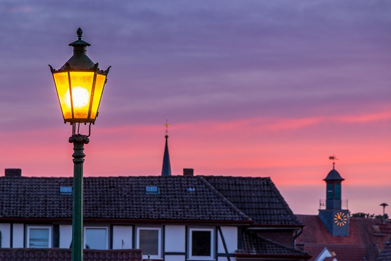 Laterne Bartenwetzerbrücke im Abendrot