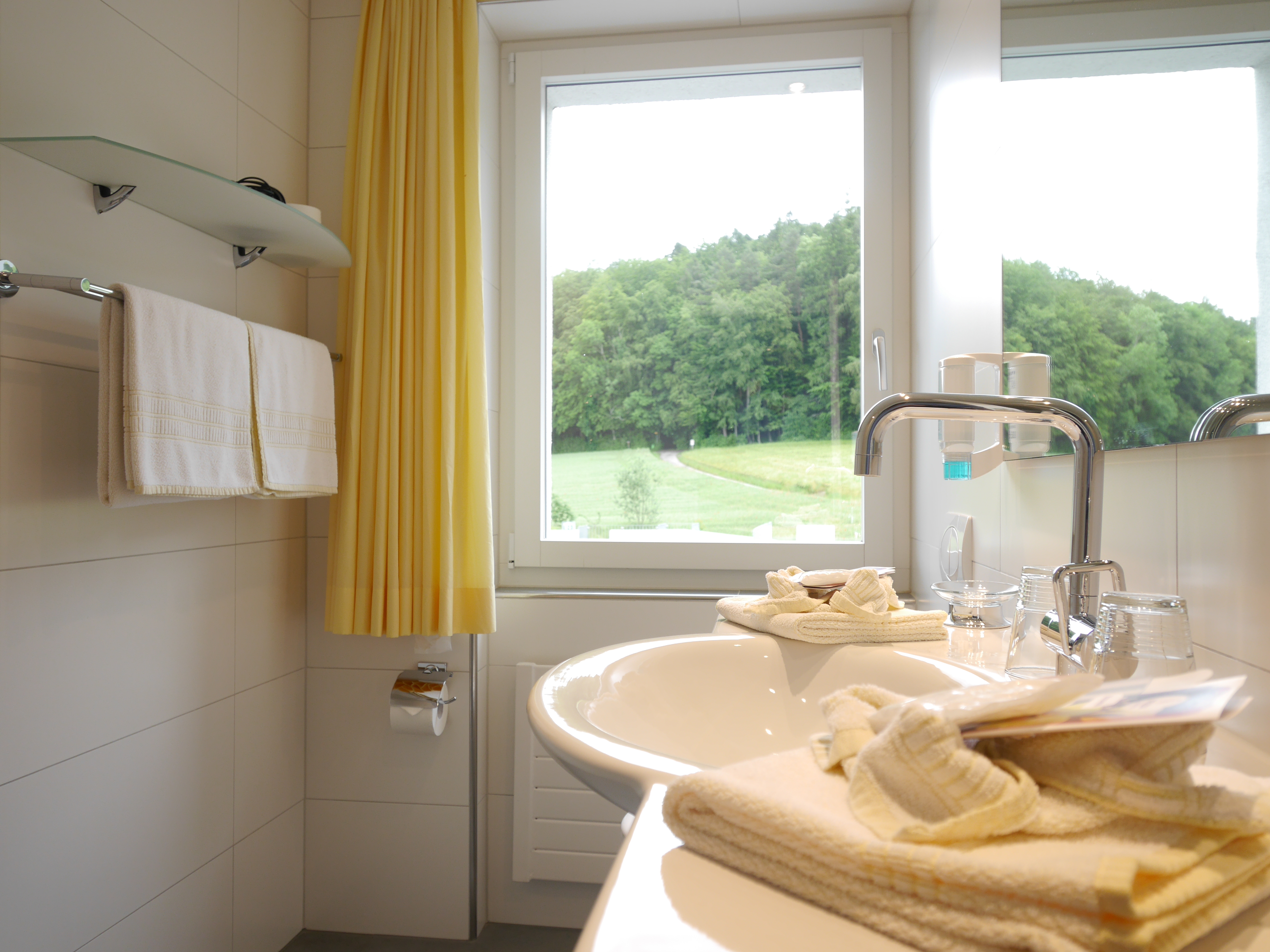 Seengen_Eichberg_Hotelzimmer_Bad Seengen_Eichberg_Hotelzimmer_Bad