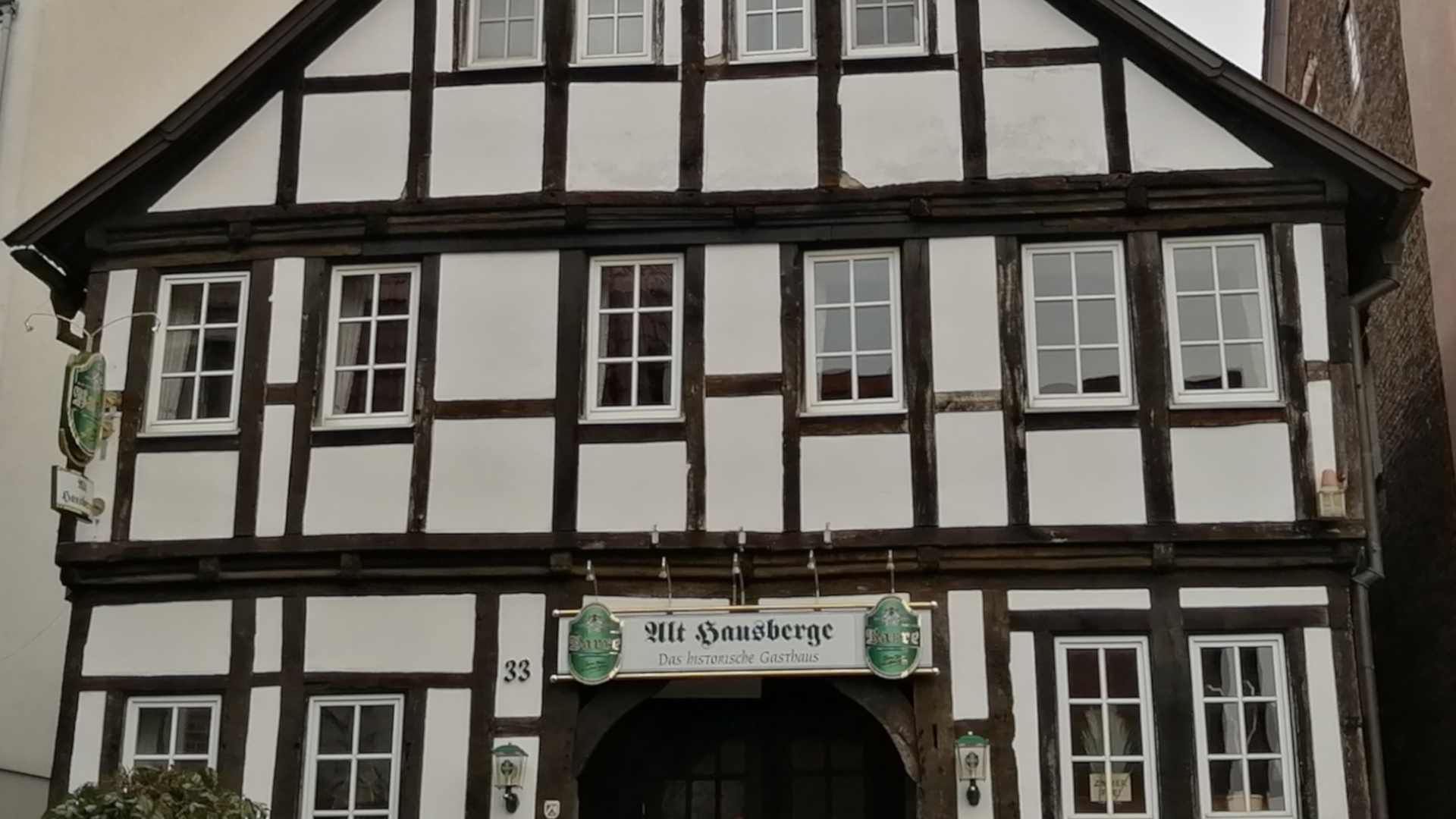 Alt Hausberge, Außenansicht
