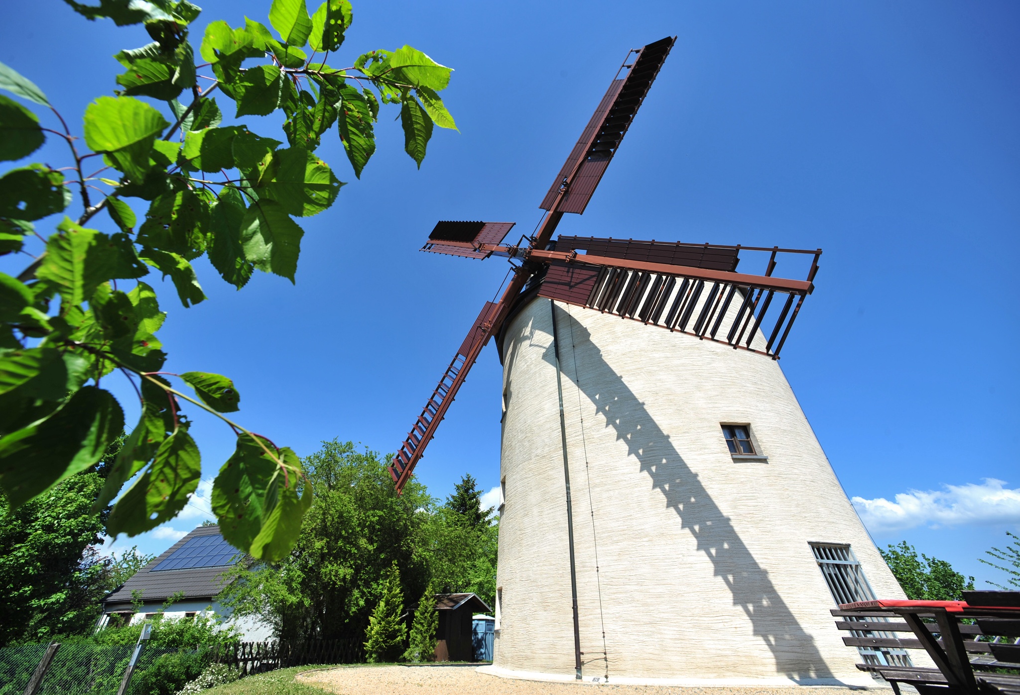 J7 – Wanderung Syrauer Windmühle und Drachenhöhle – Motiv