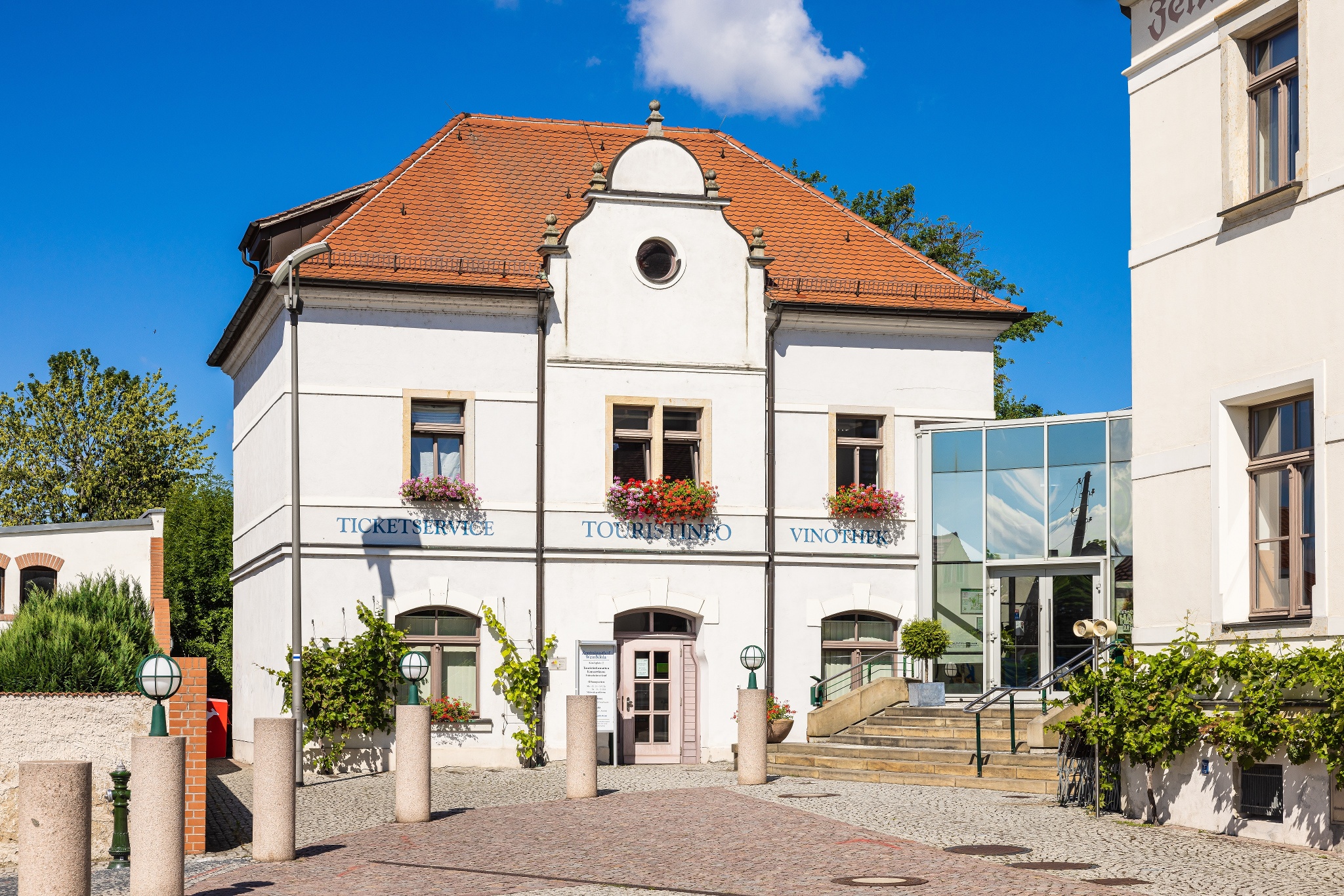 Vinothek in der Touristinformation Weinböhla – Motiv
