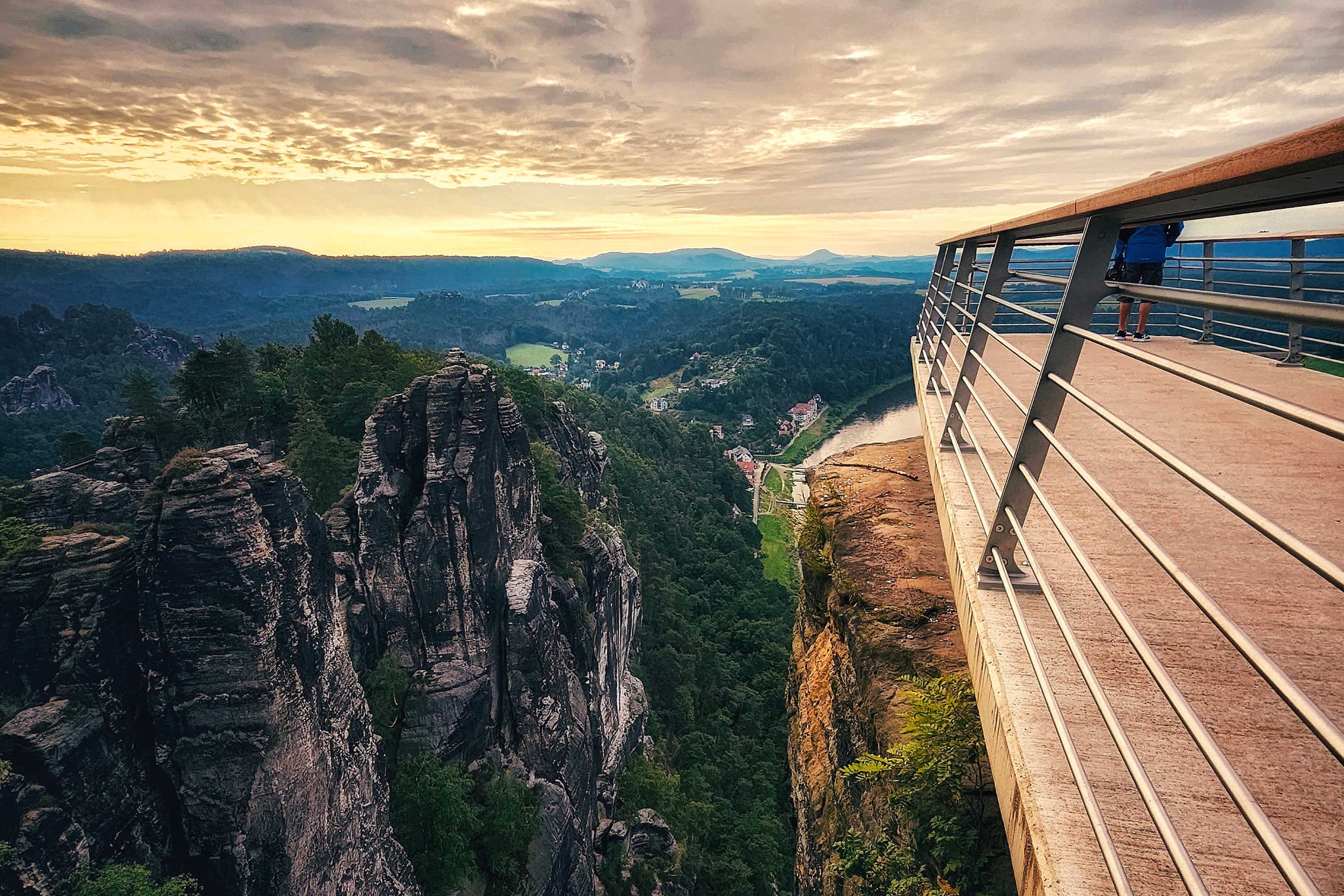 Rollstuhl-Tour „Vom Steinernen Tisch zur Bastei“