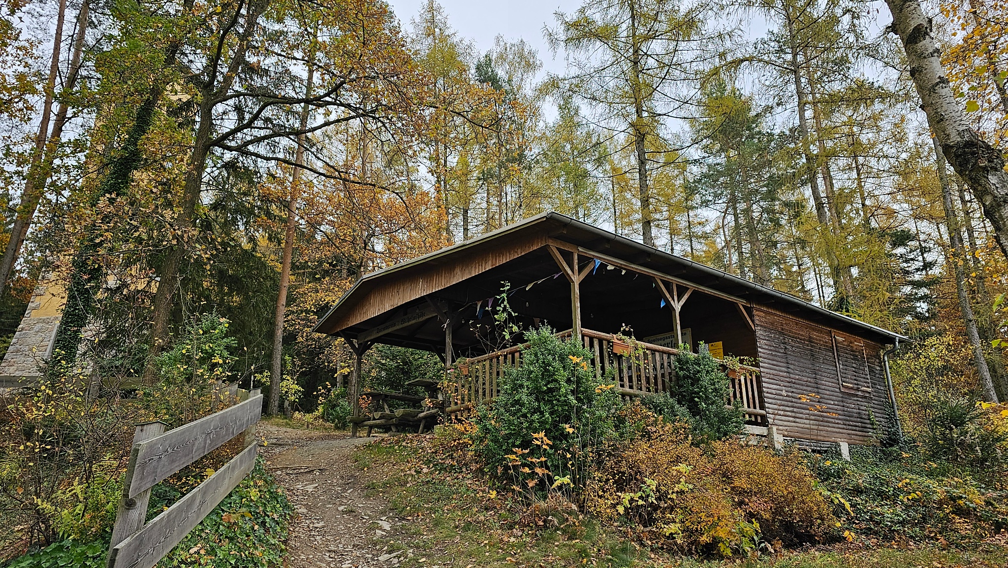 Imbiss am Perlaser Turm Treuen – Motiv