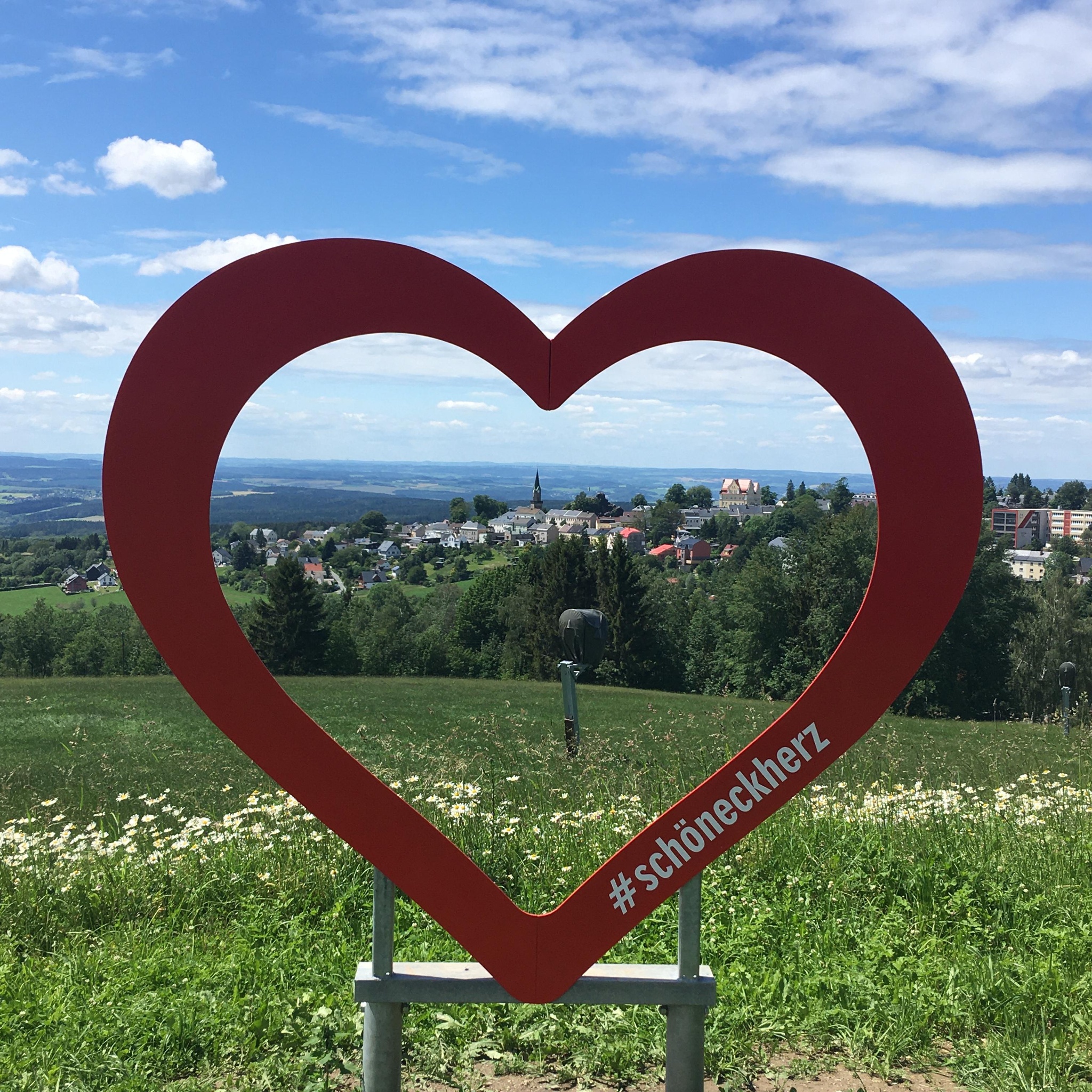 Aussichtspunkt und Top Fotopoint „Schöneckherz“ – Motiv
