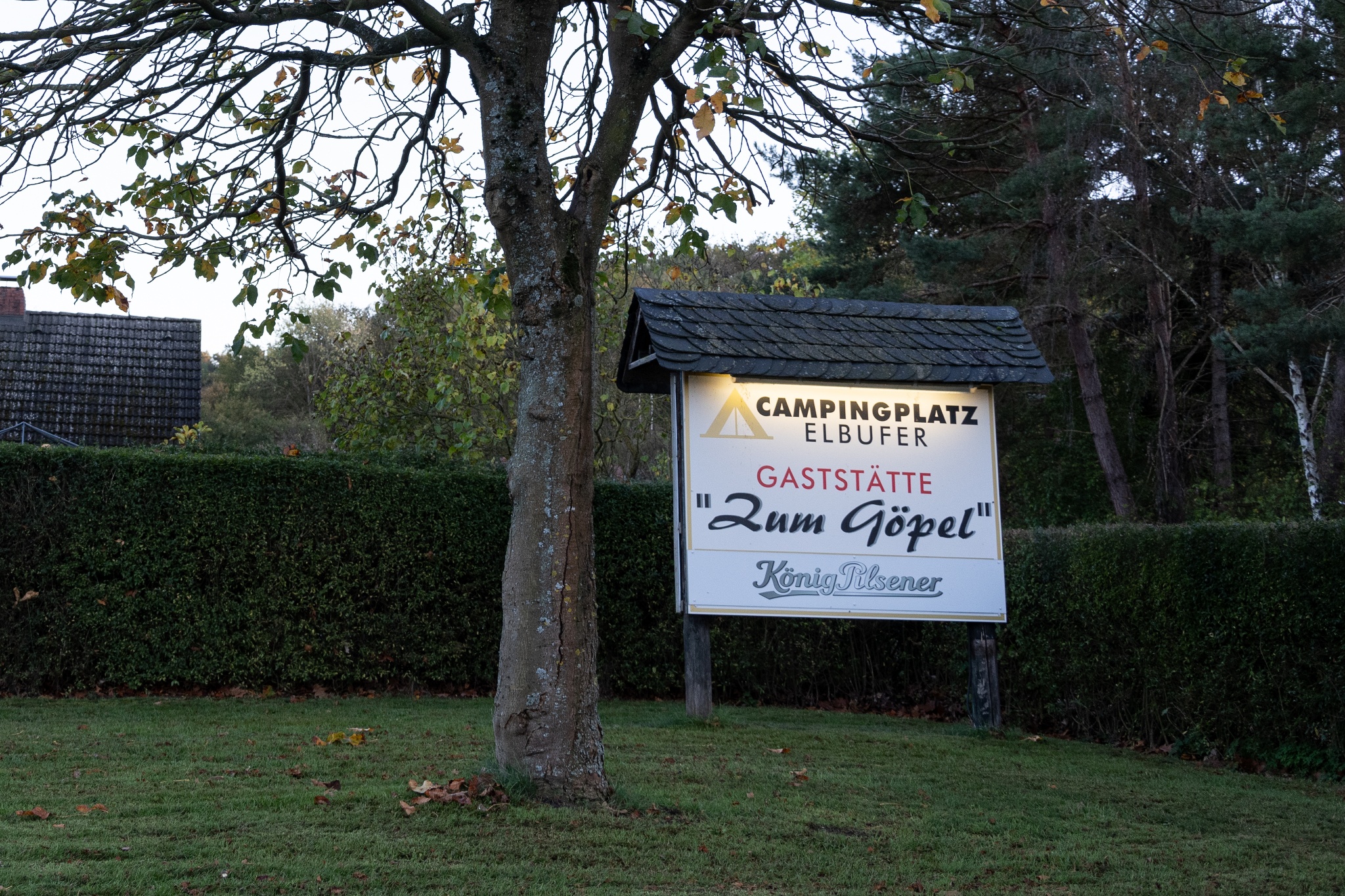Einfahrt zum Campingplatz
