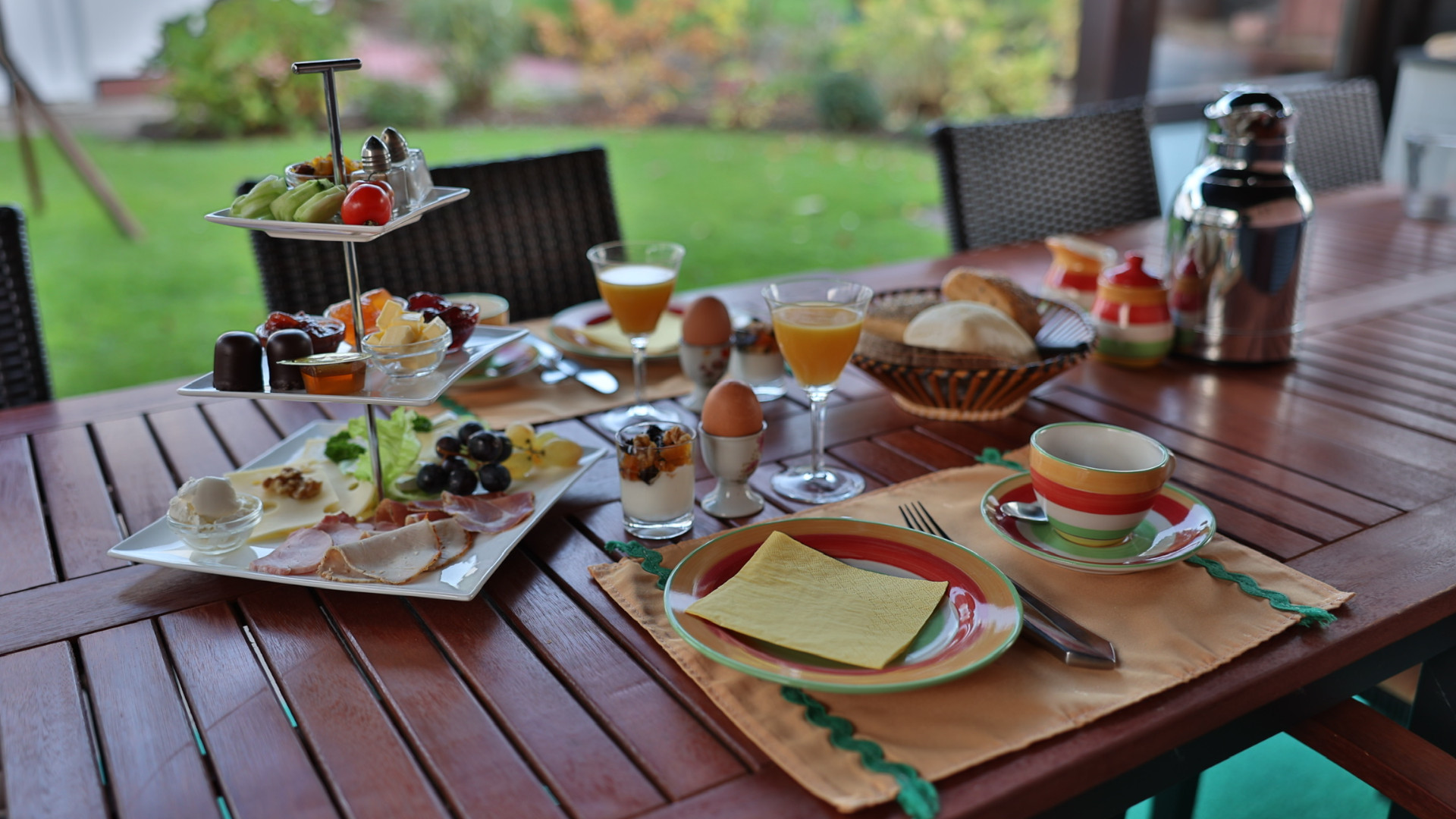 Petras Bed & Breakfast Frühstücksraum