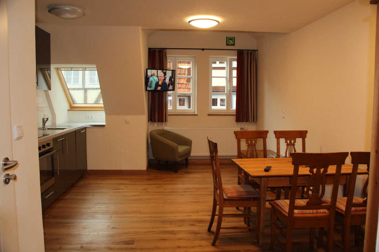 Fachwerk Hotel Eisenbart, Apartement