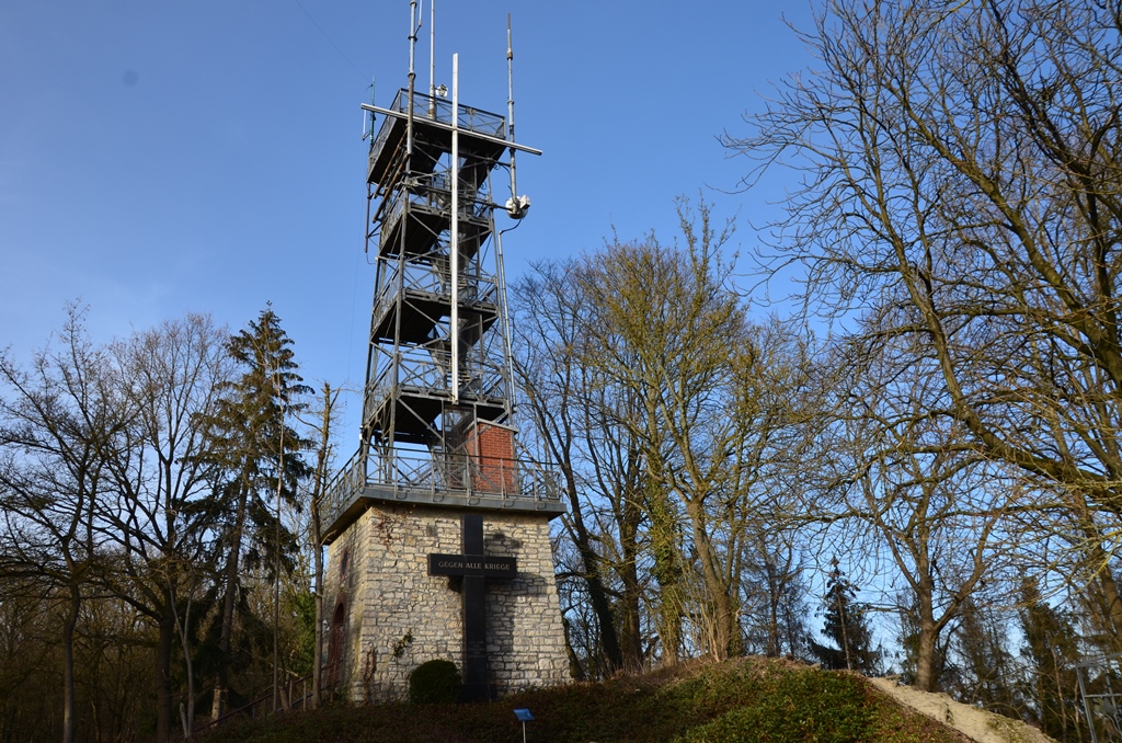 Vom Bismarckturm um den Hamberg