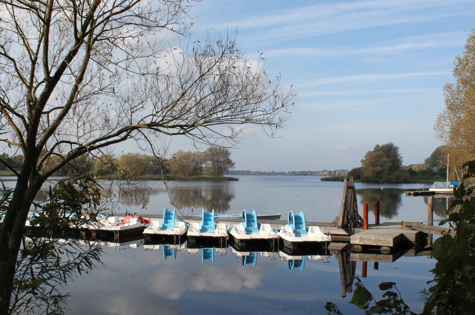 Tretboot- und Elektroboot Verleih