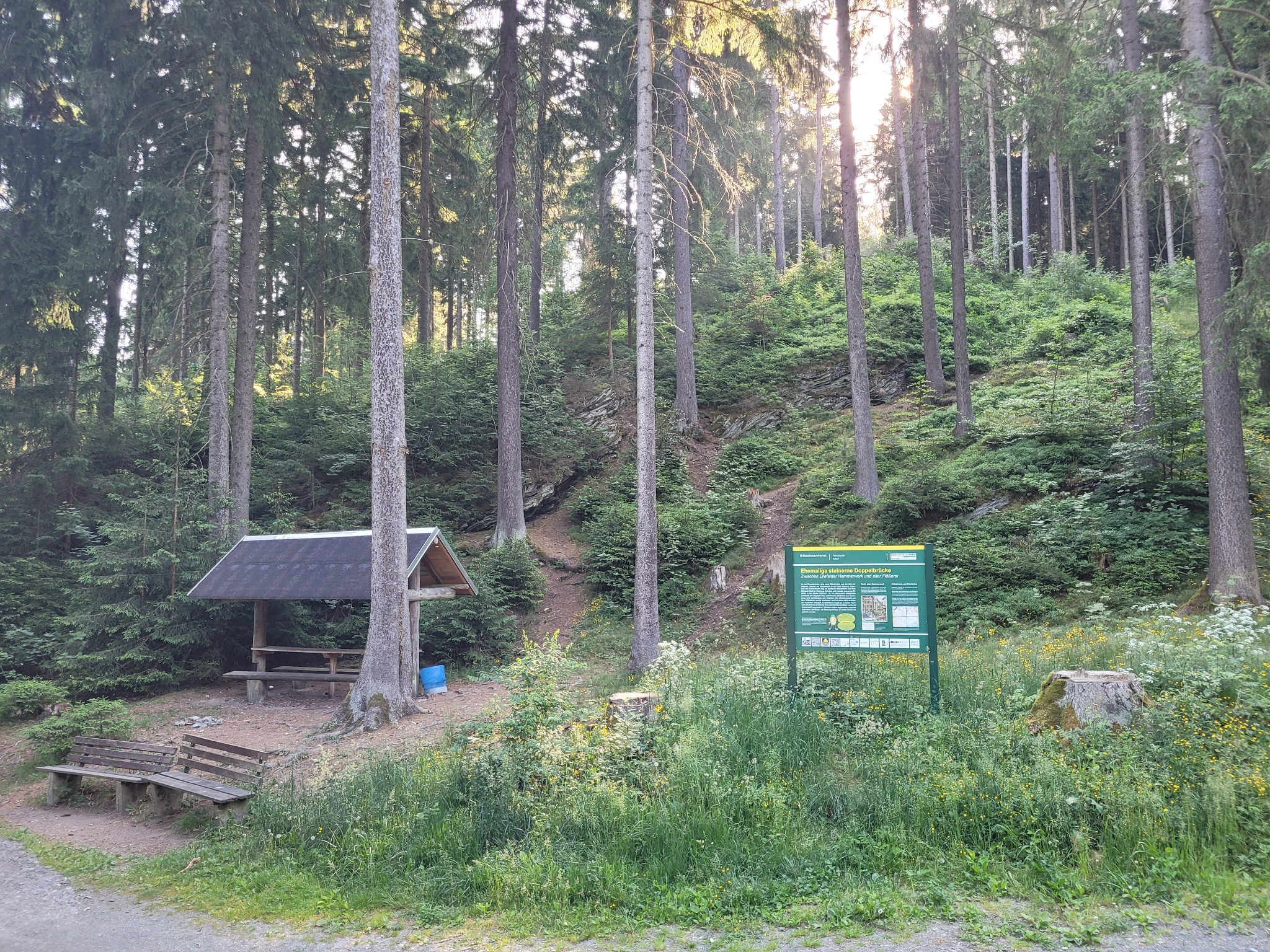 Rastplatz an der Doppelbrücke – Motiv