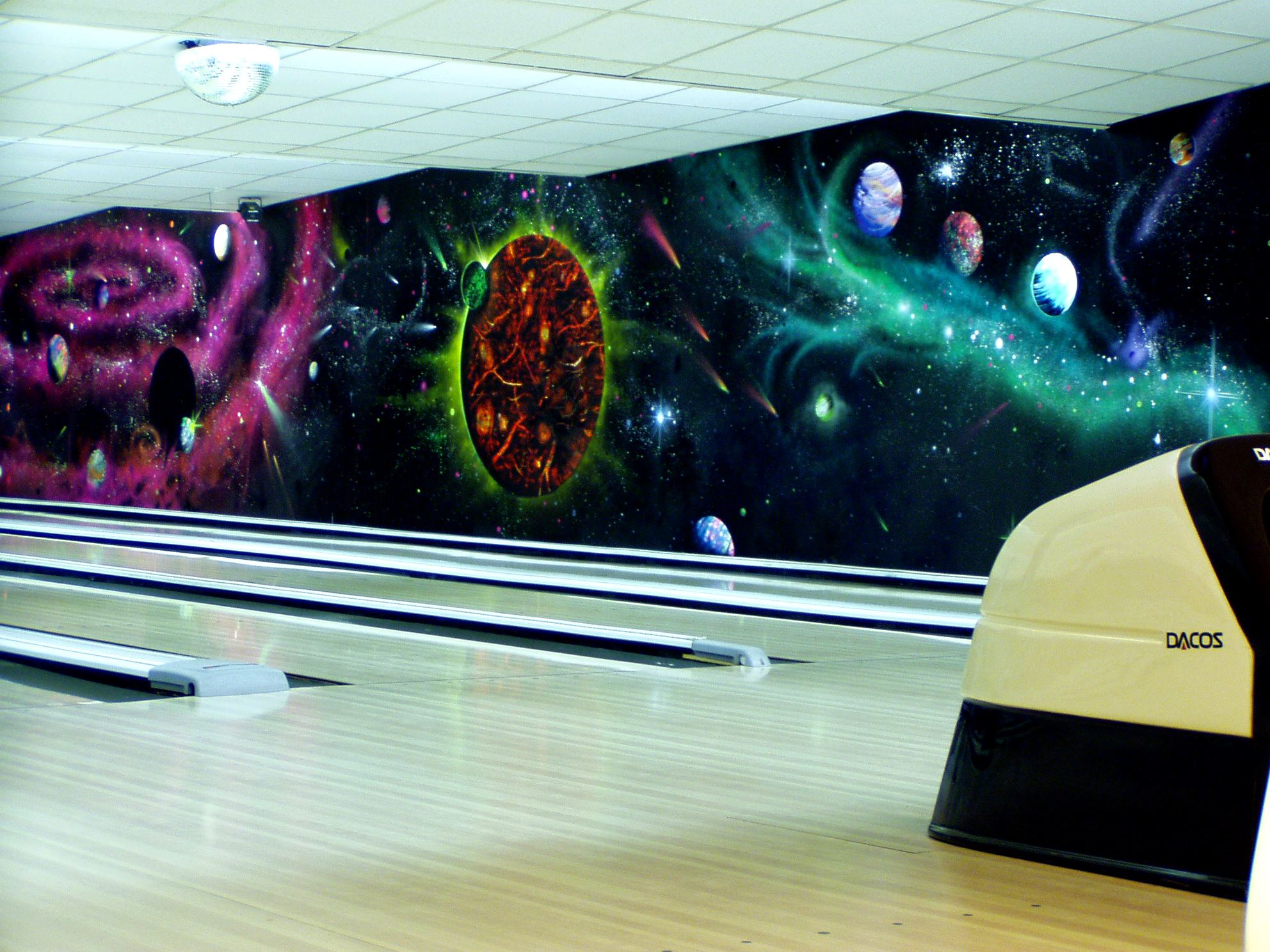 Saturn Bowling Center