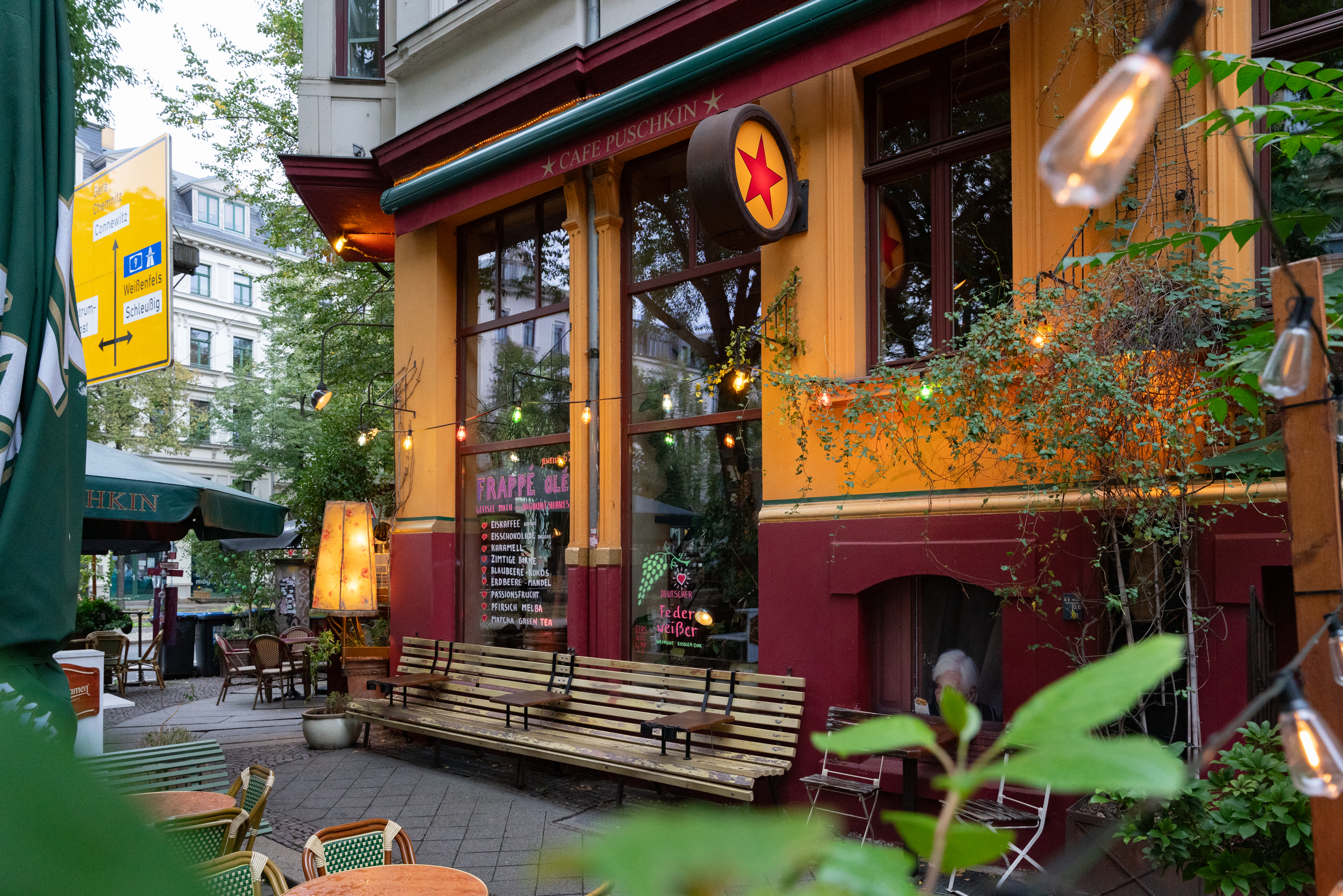 Café Puschkin – Motiv