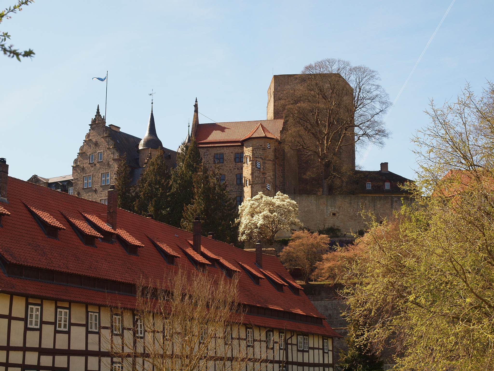 Adelebsen - vom Schloss zum Vulkan