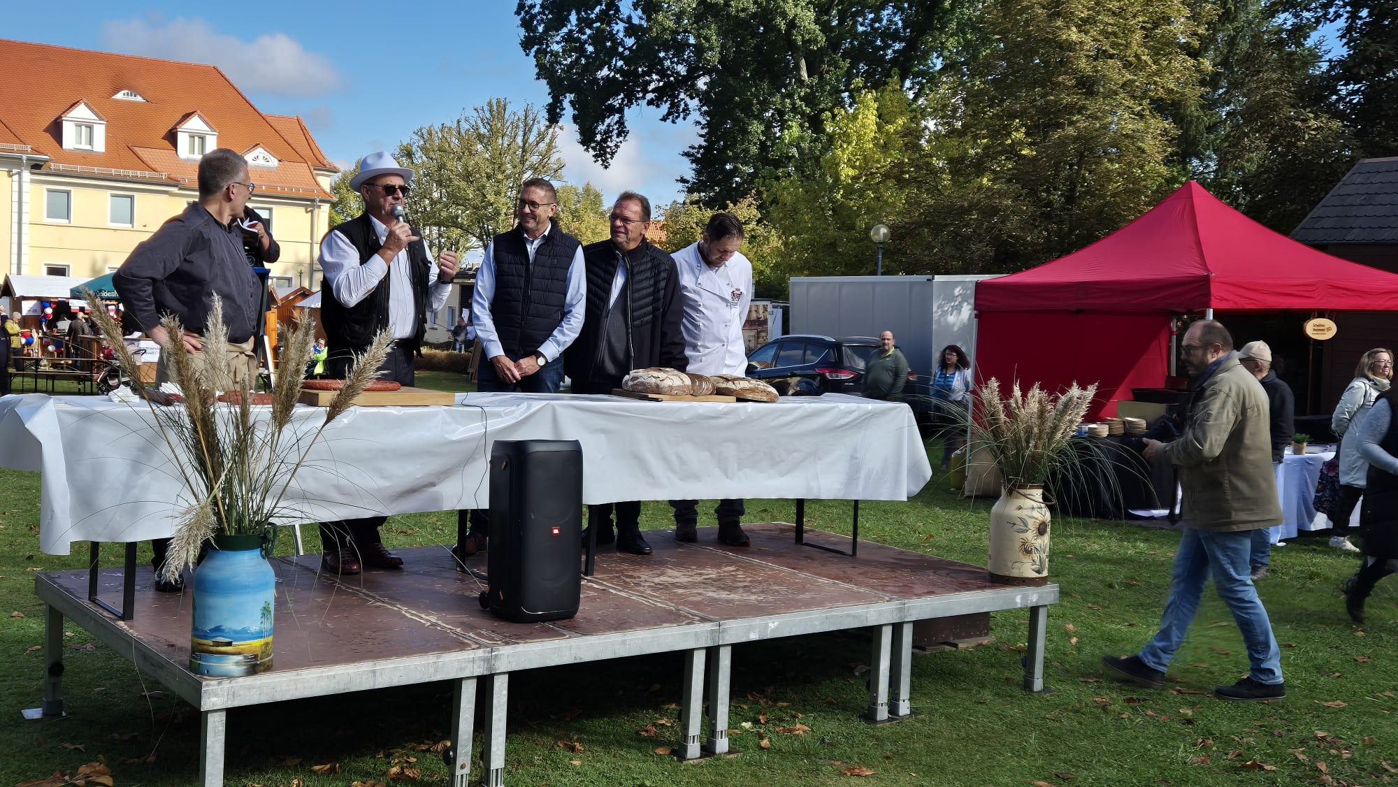 Besucher Wecke- und Worschtmarkt