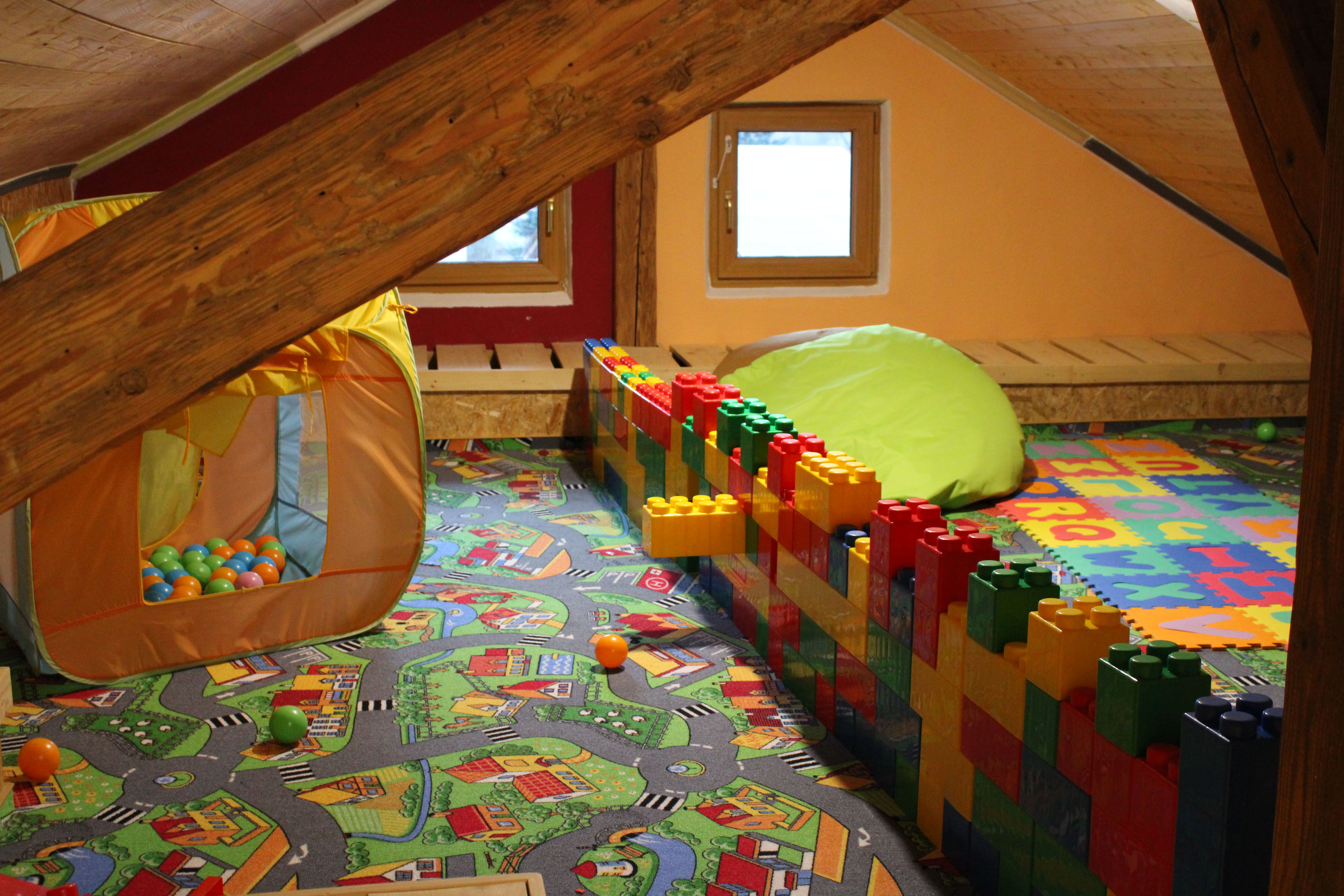 Spielzimmer_DimpflStadl2.JPG