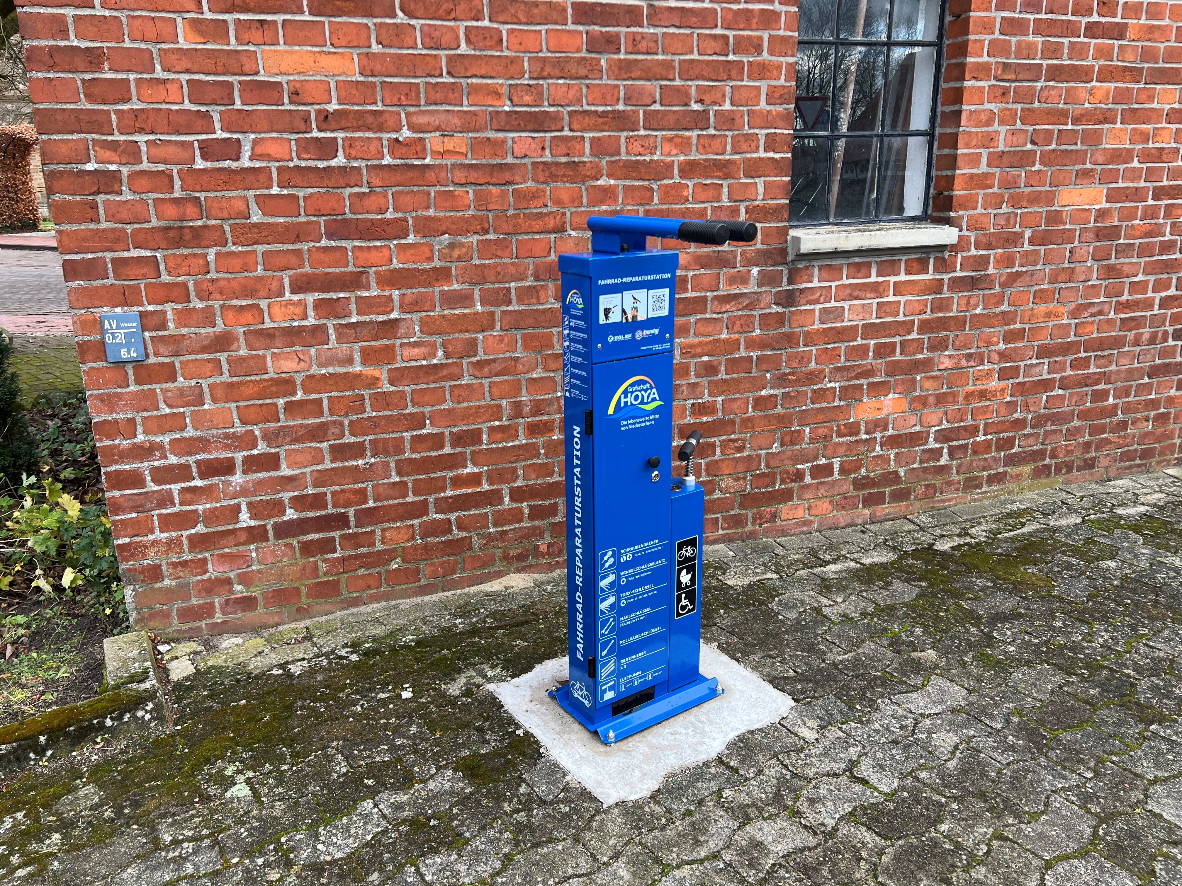 Lufttankstelle und Reparaturset Bücken