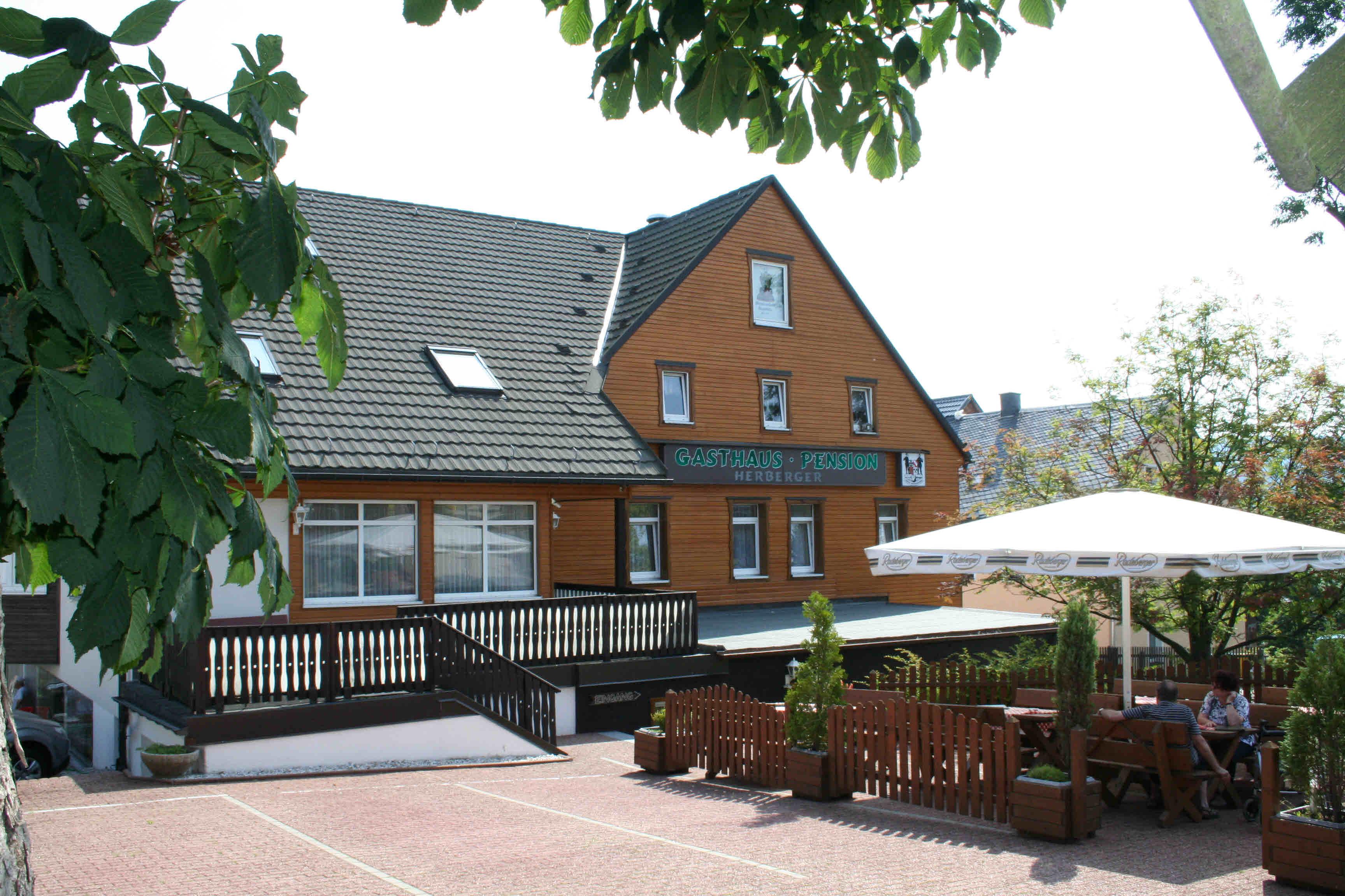 Herberger’s Gasthaus – Pension „Zur Schachtelbud“ – Motiv