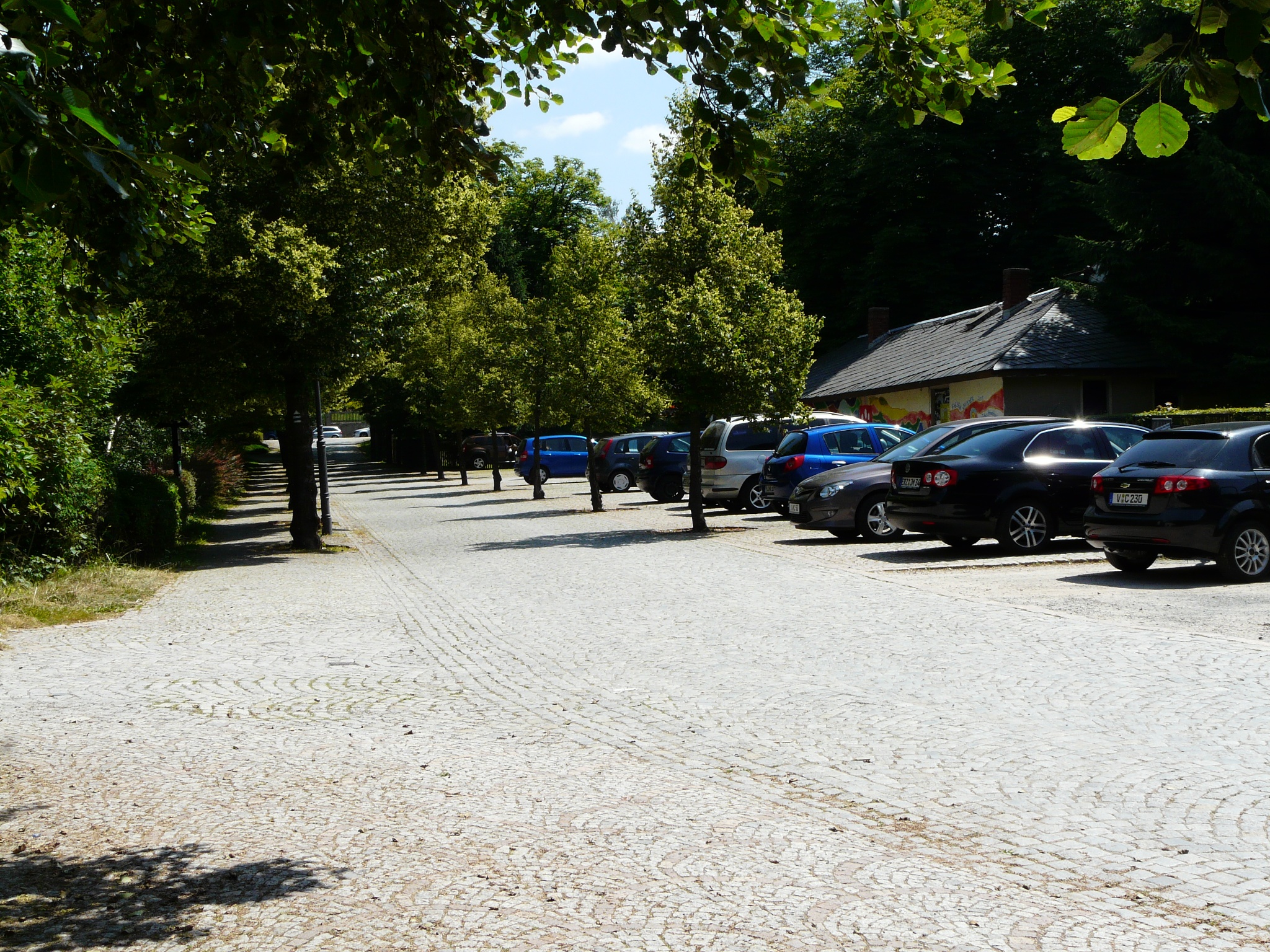 Parkplatz an der Schloßinsel – Motiv
