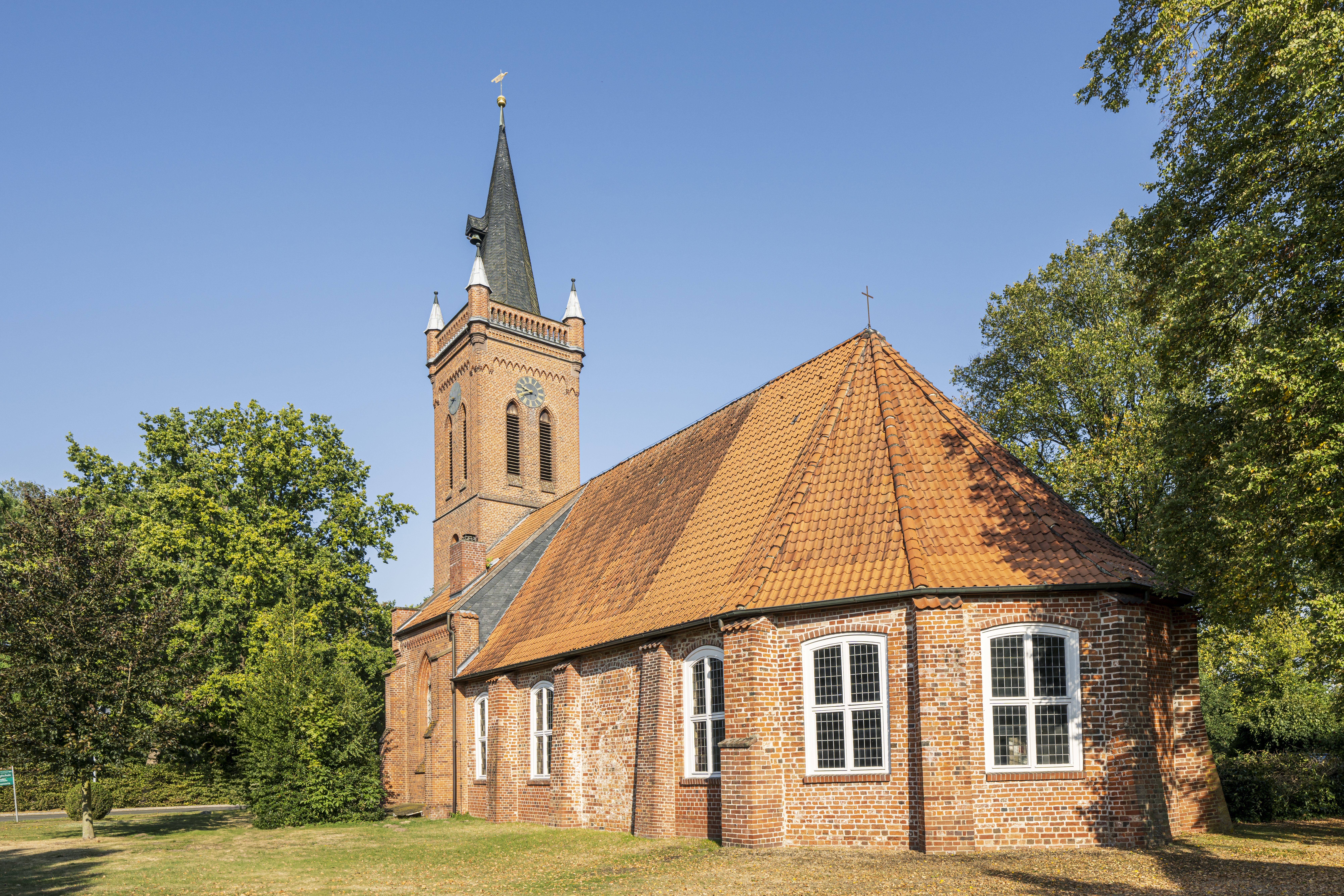 Peter und Paul-Kirche Lüdersburg